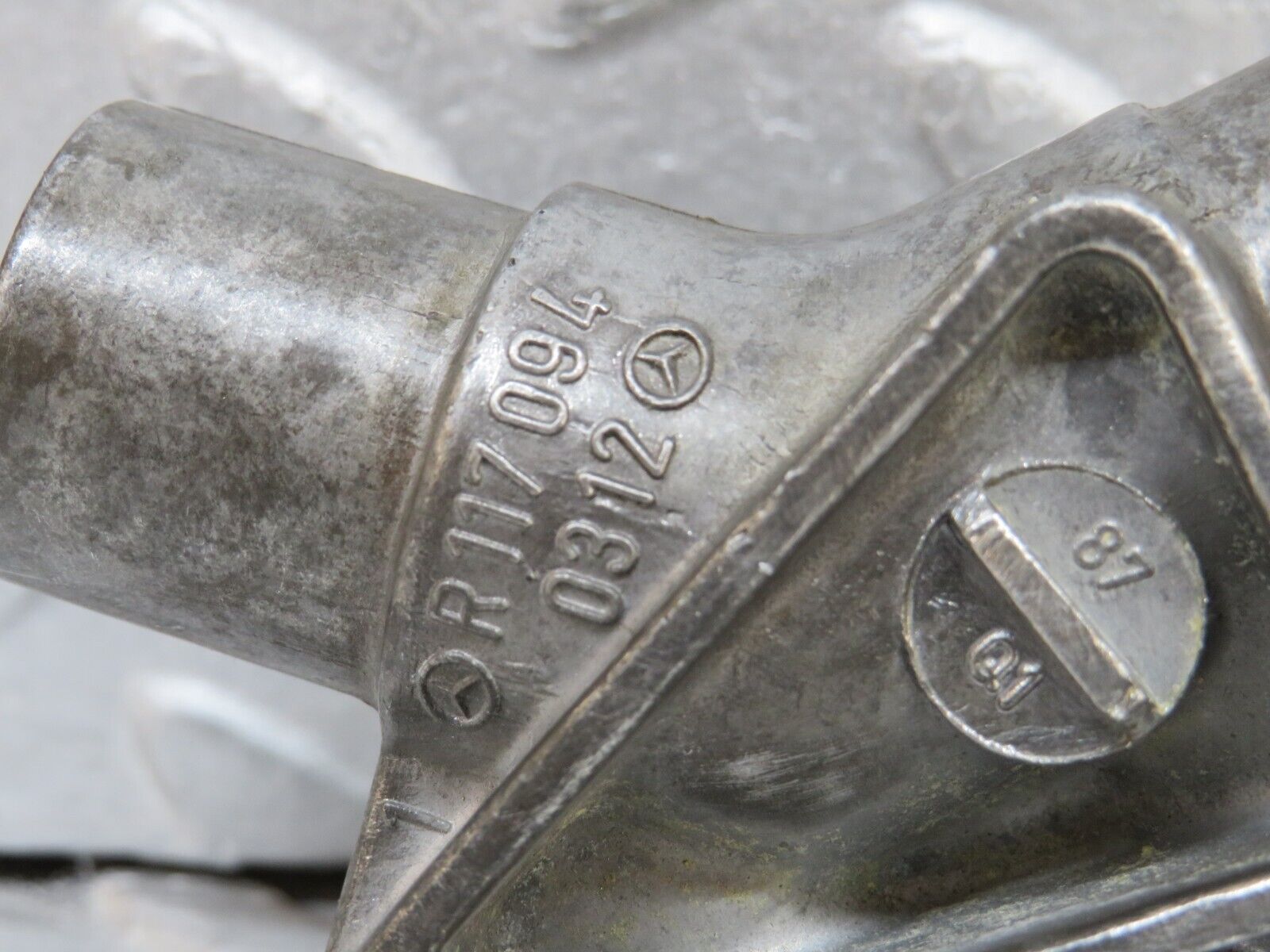 37145 Mercedes-Benz C126 420SEC Coupe Auxiliary Air Valve 1170940312