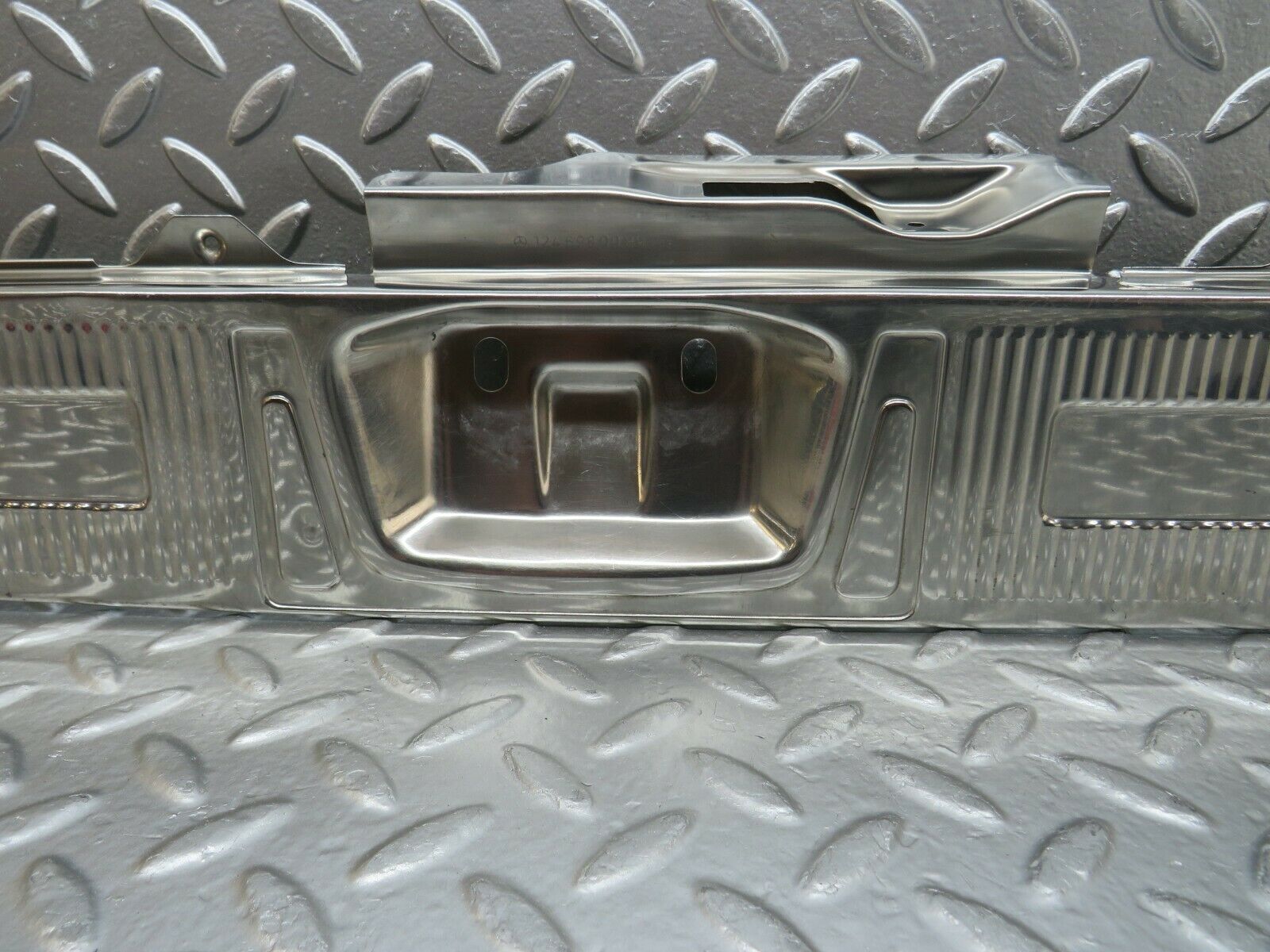 24412 Mercedes-Benz S124 220TE Wagon Trunk Edge Chrome Moulding 1246980089