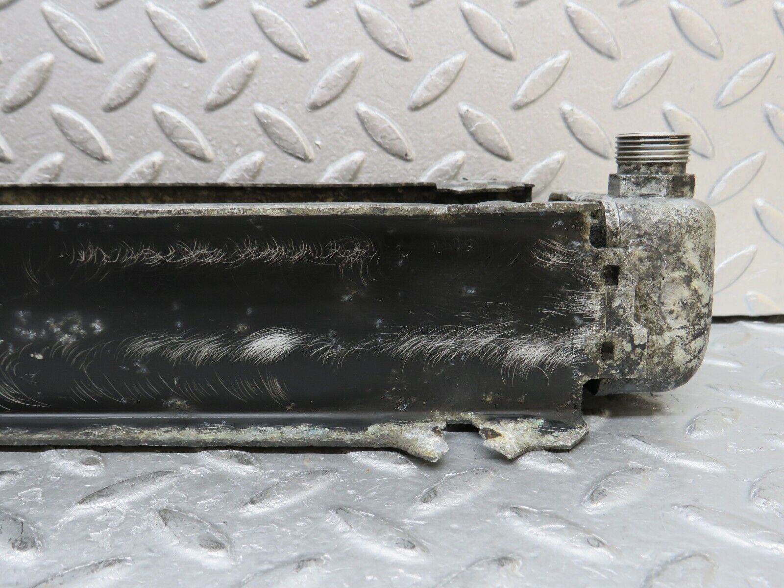 37406 Mercedes-Benz W109 300SEL Oil Cooler Radiator Behr 1161800065