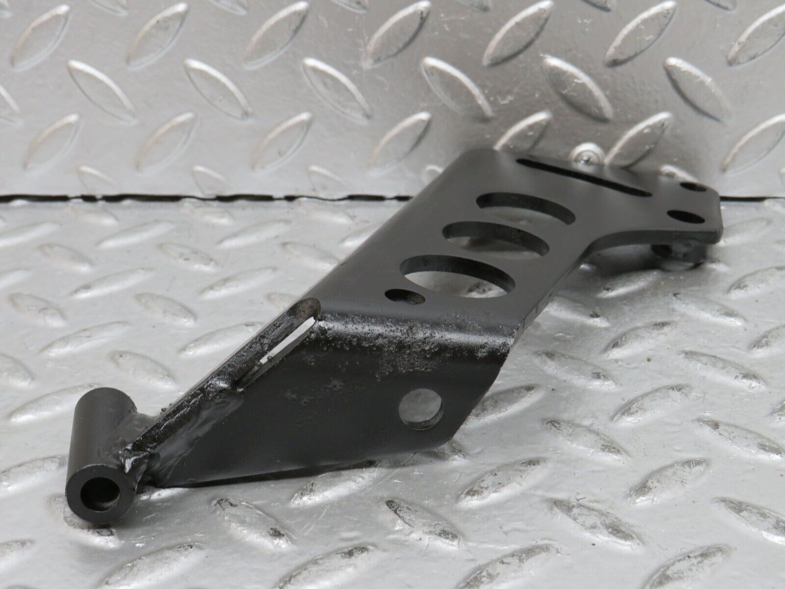 28068 Mercedes-Benz W123 280E Power Steering Pump Bracket