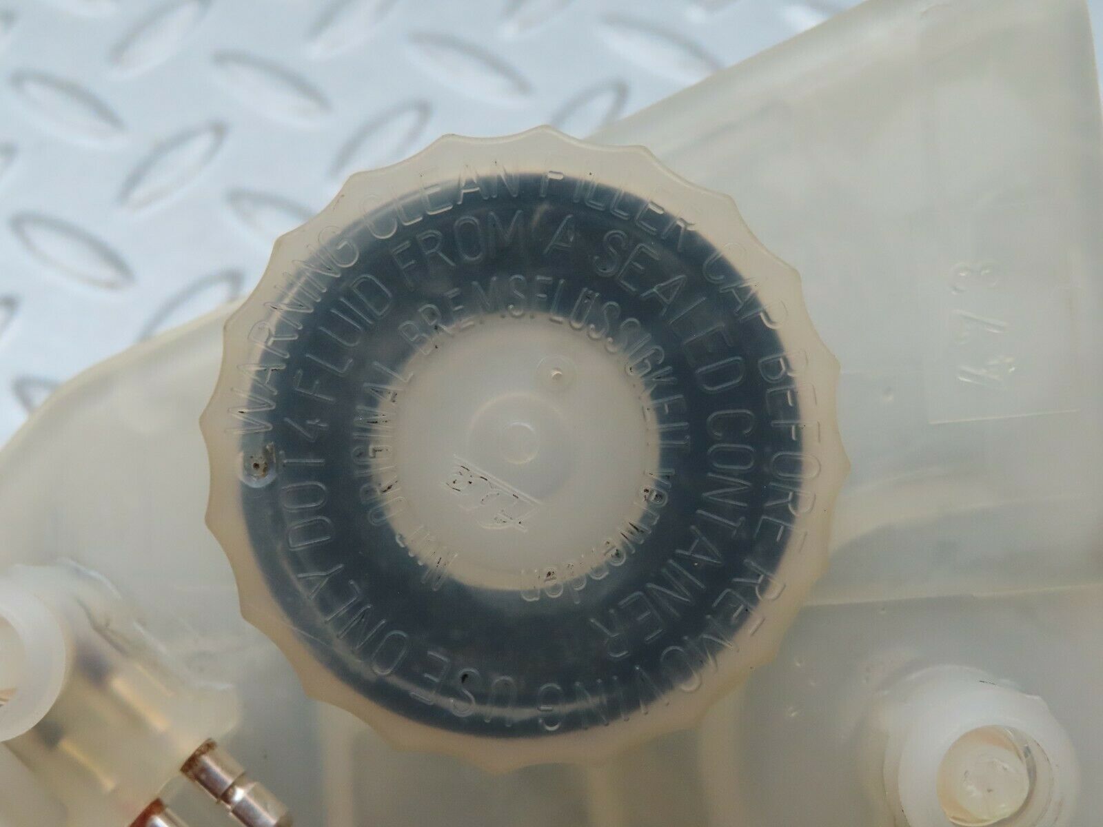 4006 Mercedes-Benz S123 200T Wagon Brake Master Cylinder With Tank