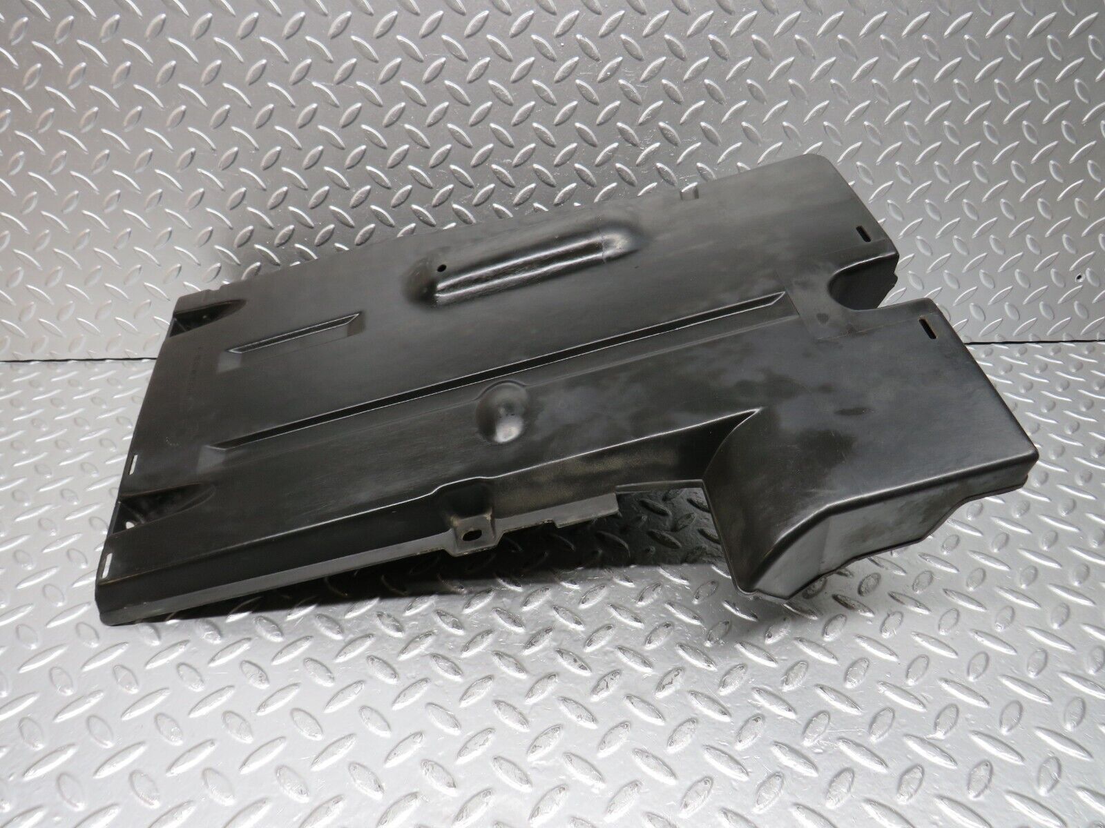 31289 Mercedes-Benz S124 220TE Wagon Fuel Pump Cover 1244780637