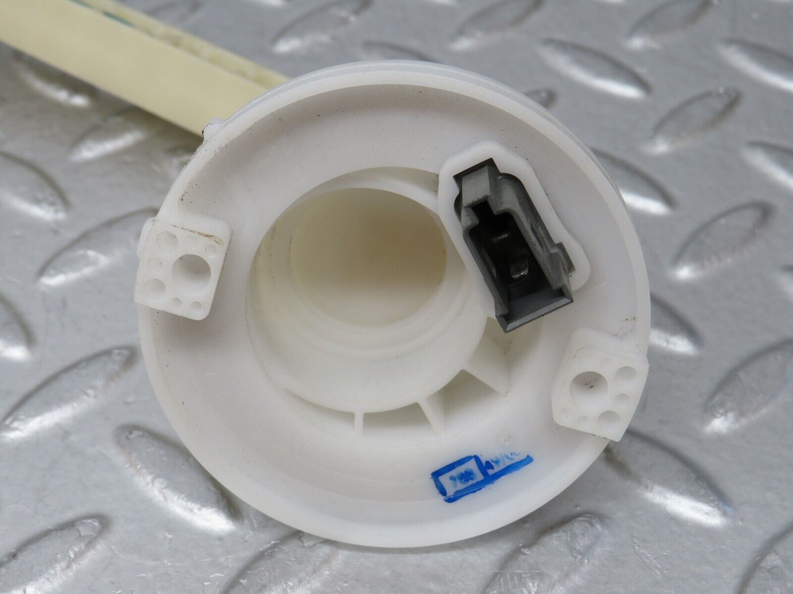 35066 Mercedes-Benz W210 320E Fuel Level Sender Unit 2105422317 221838001006