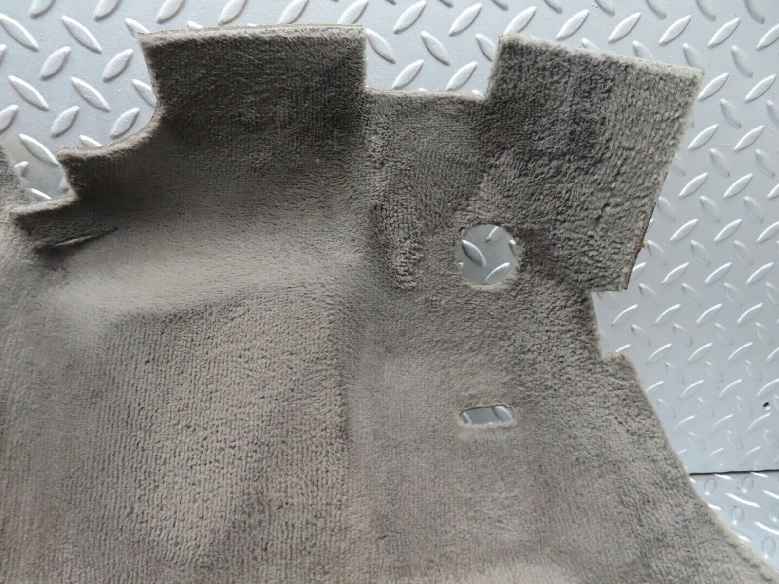 15131 Mercedes-Benz W140 S320 Front Right Foot Well Carpet 1406800440