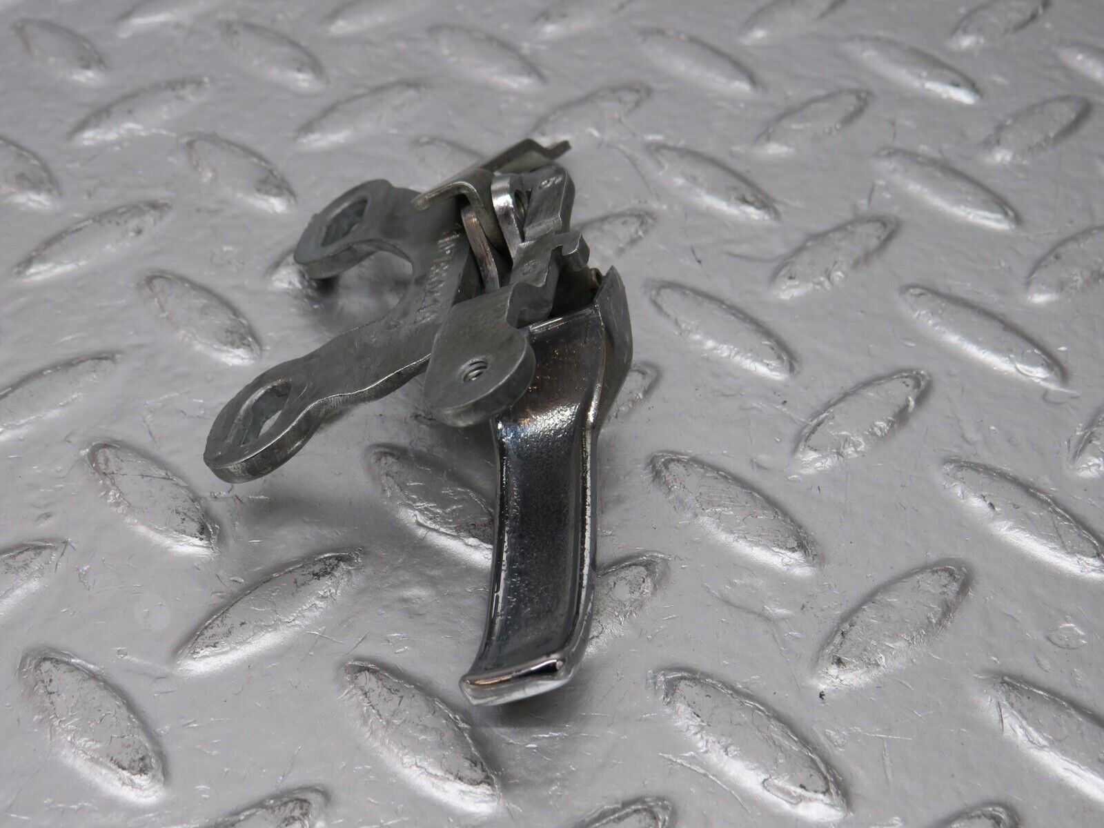 31009 Mercedes-Benz W123 230E Front Right Interior Door Handle 1107660419