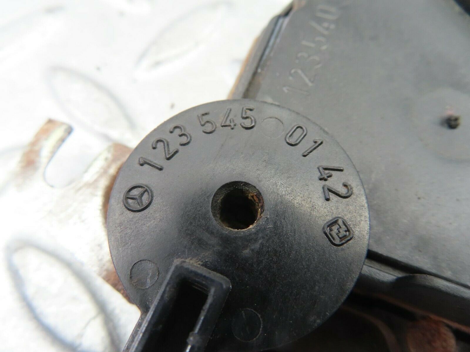 8598 Mercedes-Benz W124 Reverse Light Switch 1235450142