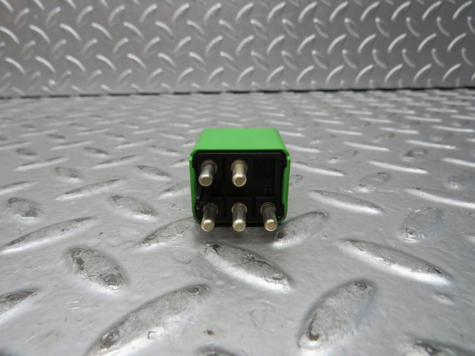 29072 Mercedes-Benz C124 320CE Coupe Headlight Wiper Relay 1268202026