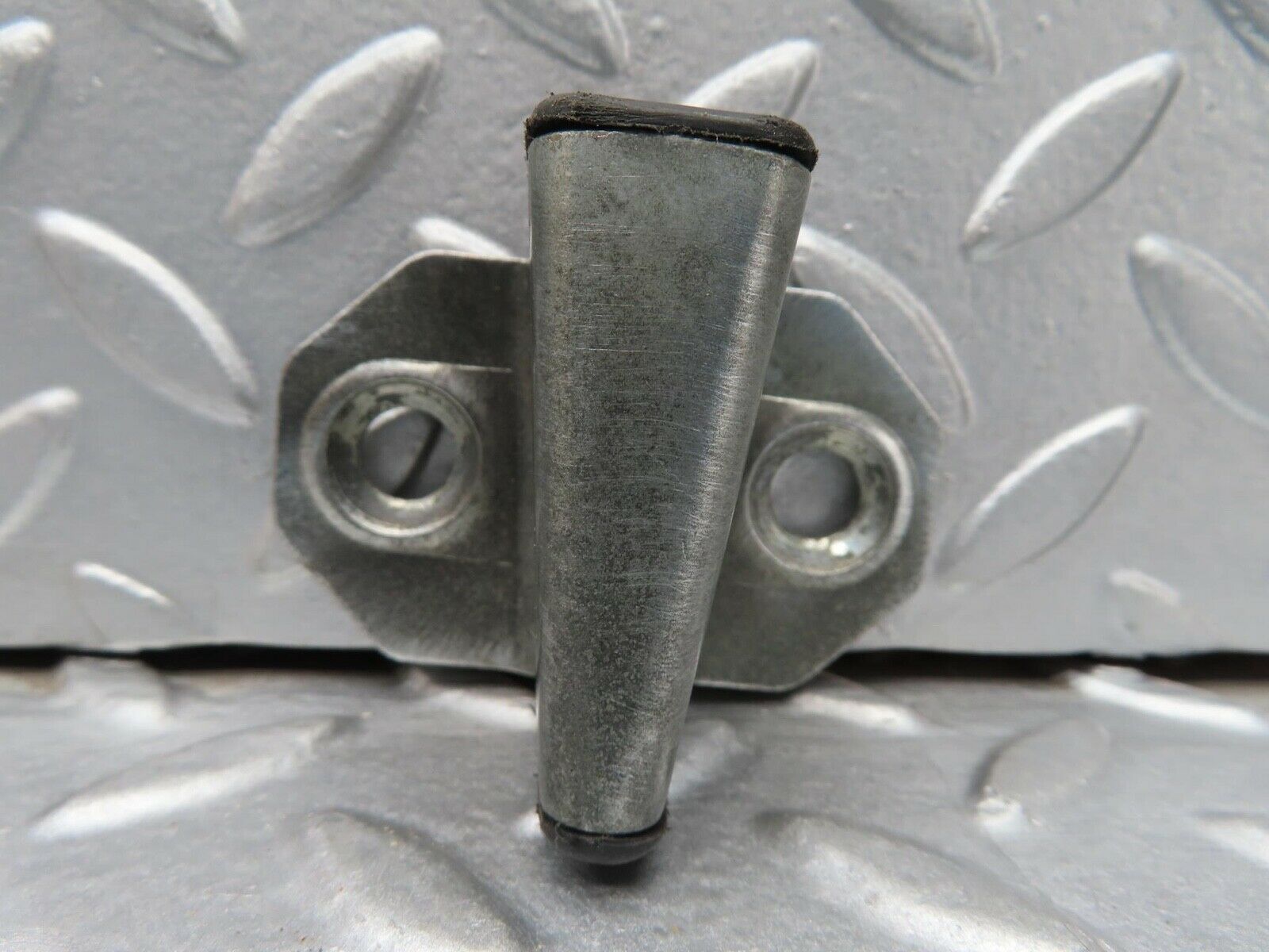 16454 Mercedes-Benz W124 260E Door Lock Latch