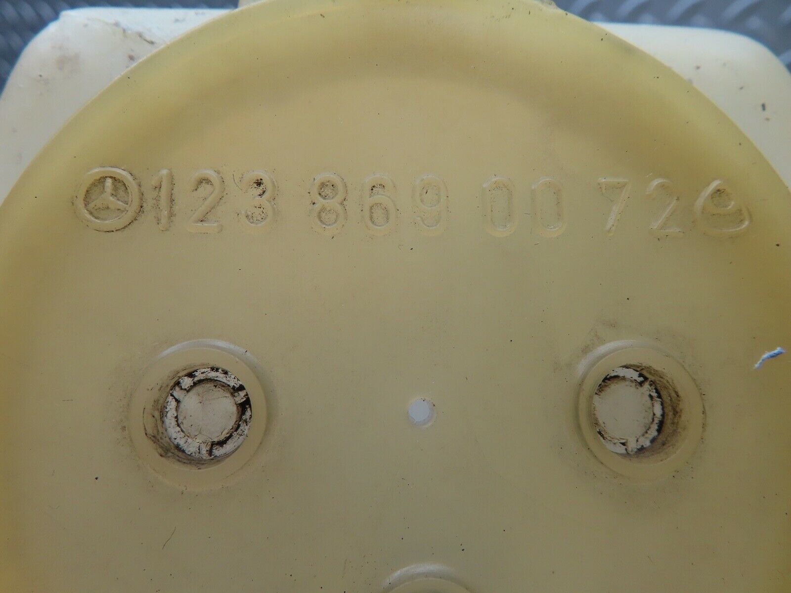 21313 Mercedes-Benz W123 230E Windscreen Washer Fluid Reservoir 1238690720