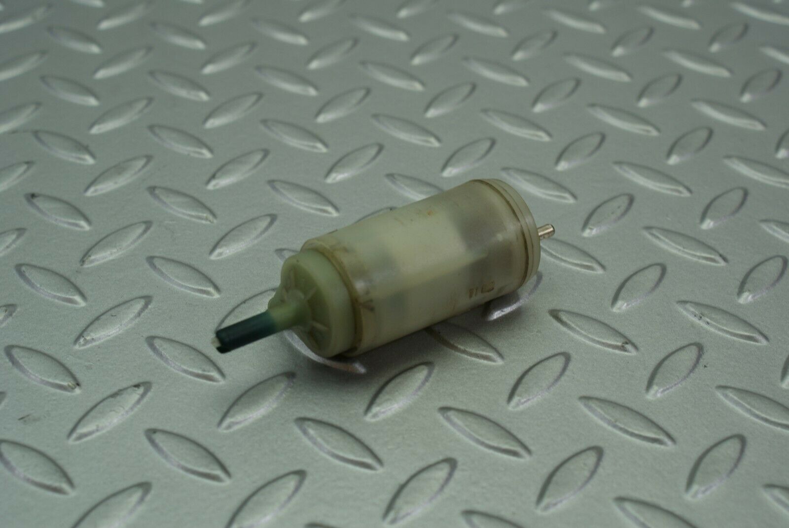 2875 Mercedes-Benz C123 280CE Coupe Windscreen Washer Pump