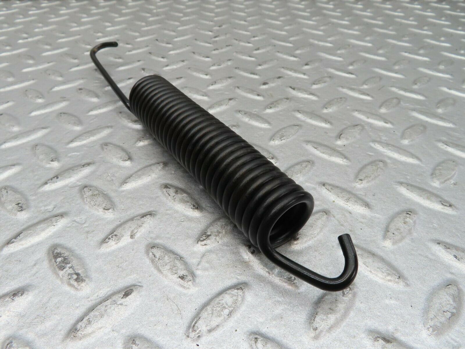 16609 Mercedes-Benz C107 380SLC Bonnet Hinge Spring