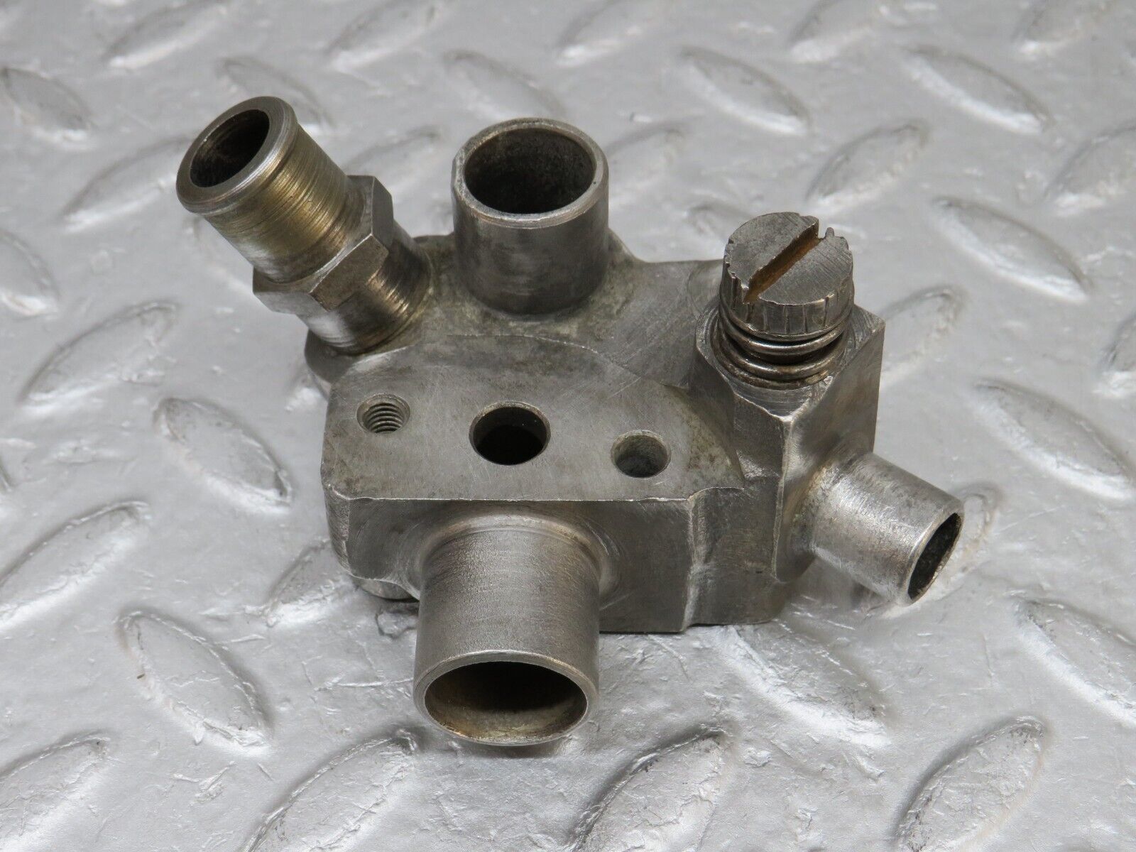 37551 Mercedes-Benz W109 300SEL Auxiliary Air Valve 1160940012