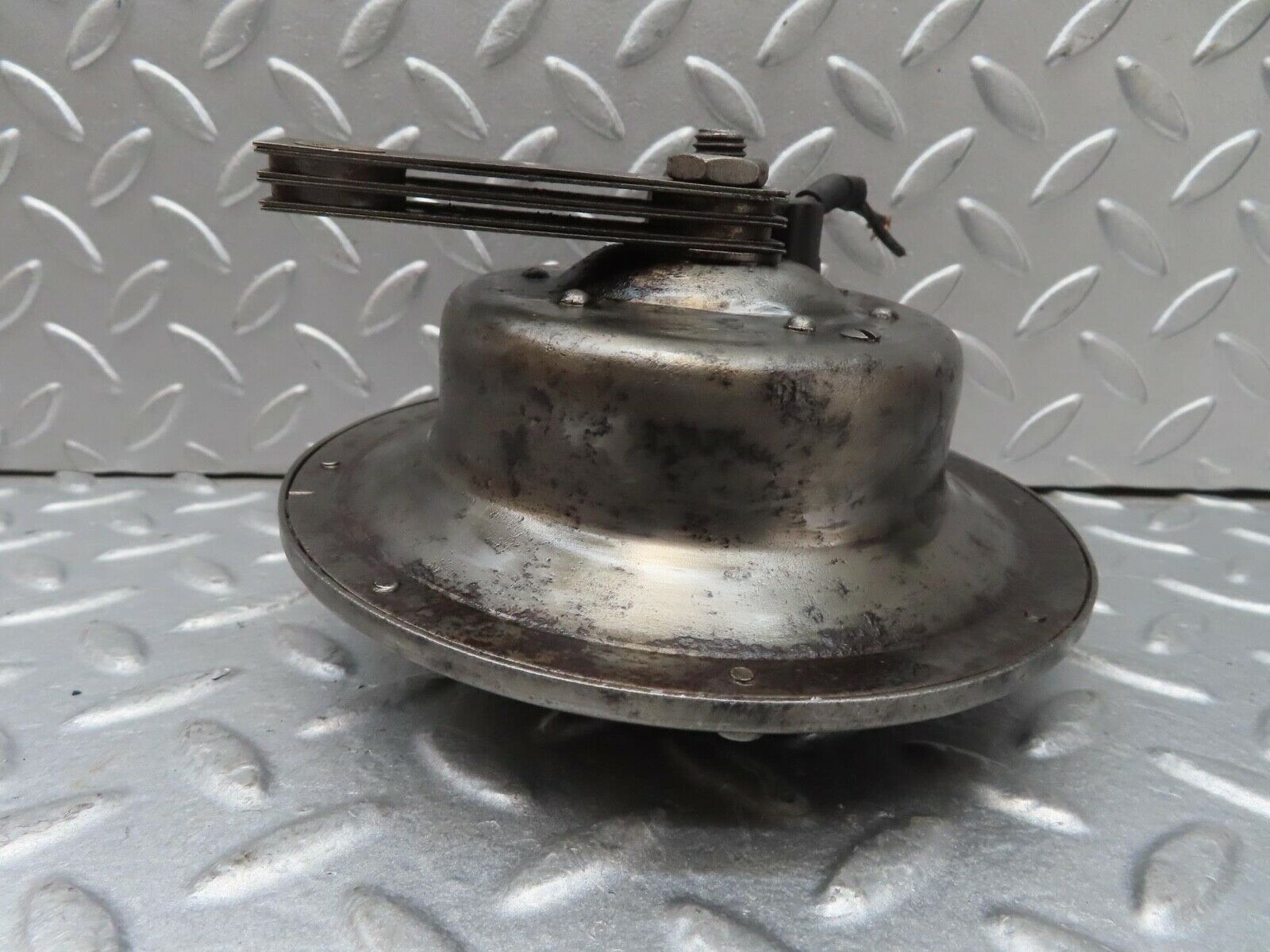 13170 Mercedes-Benz W111 220S Horn Bosch HO/FSA 12/9