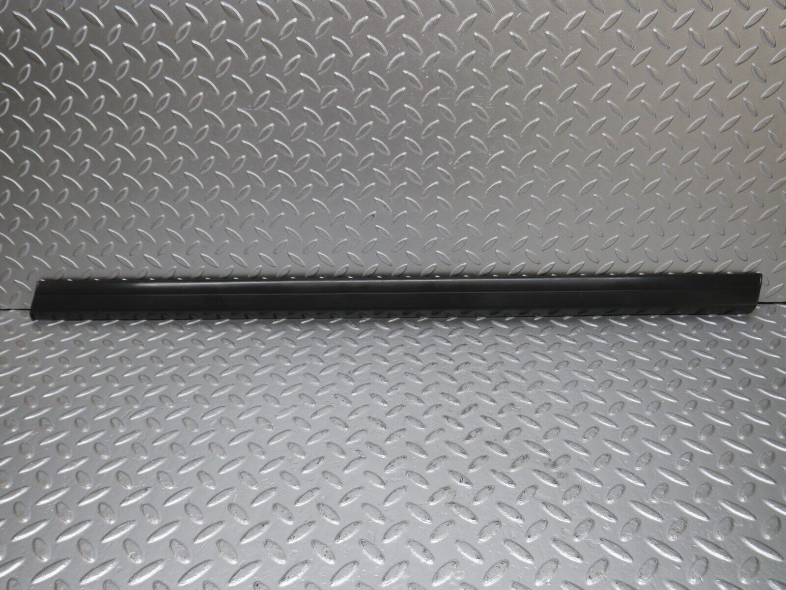 33844 Mercedes-Benz W201 190E 2.0L Front Right Door Lower Moulding Trim