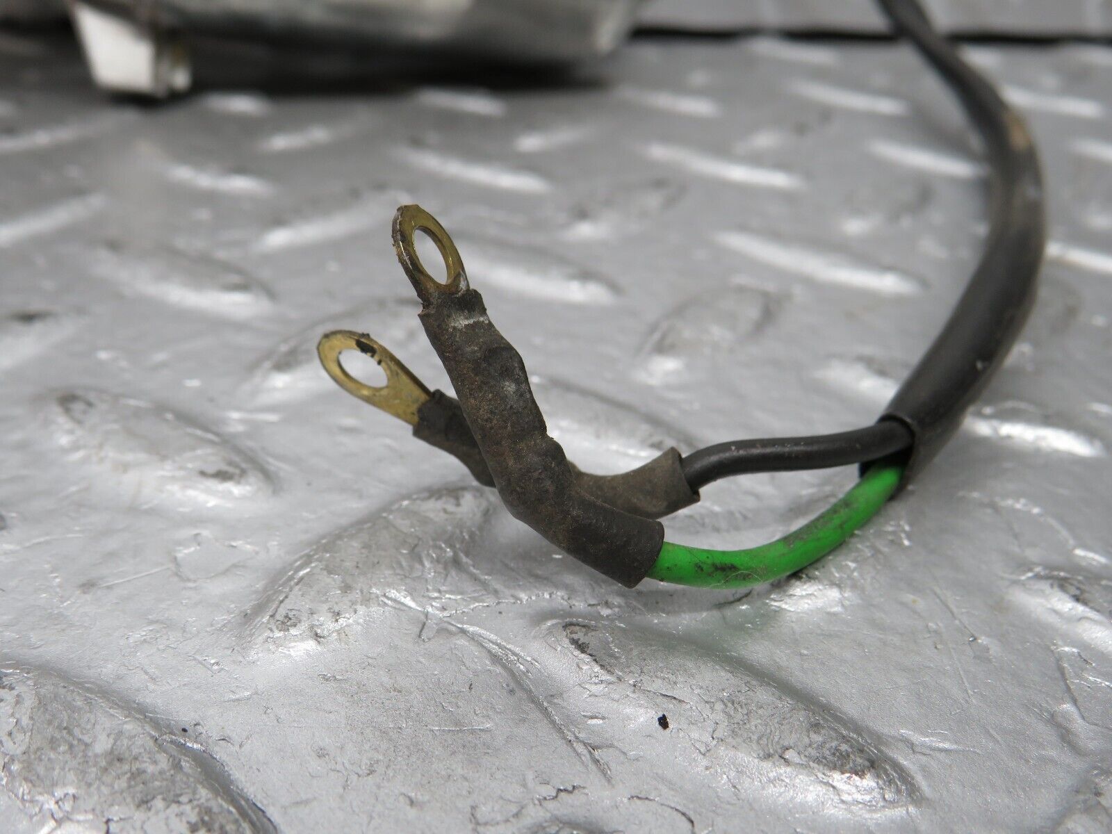 32027 Mercedes-Benz W123 230E Front Left Window Regulator Motor 0130821018