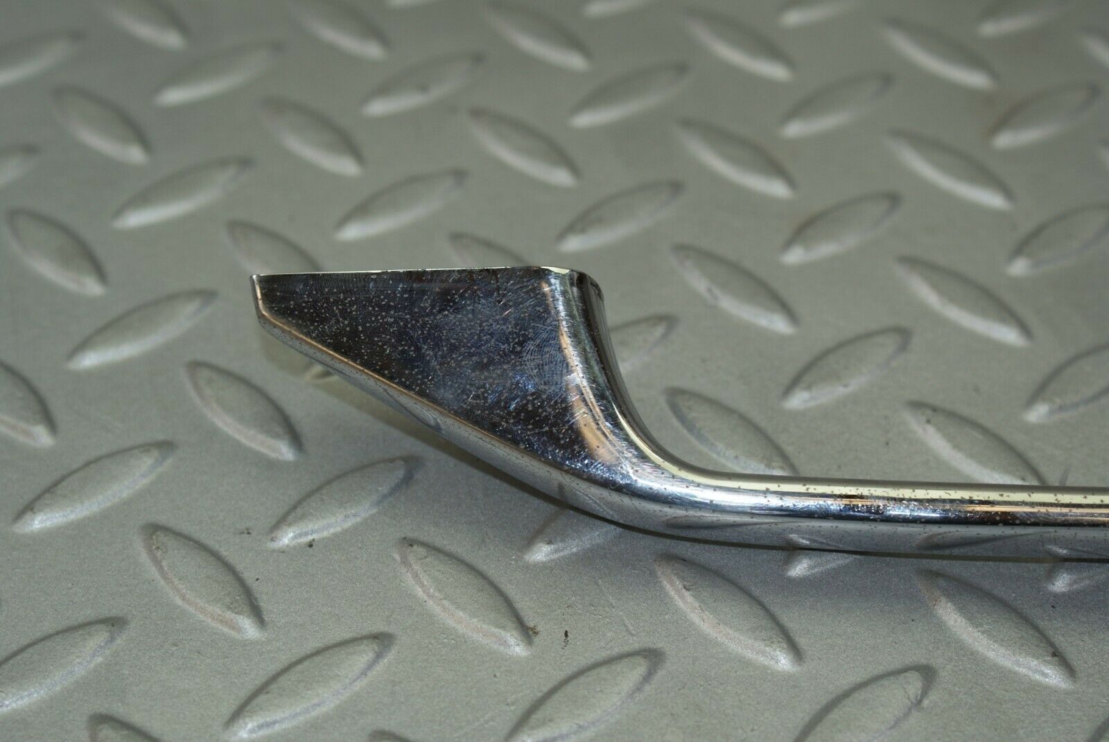 3106 Mercedes-Benz W115 220D Door Handle Rear Left 1157660301