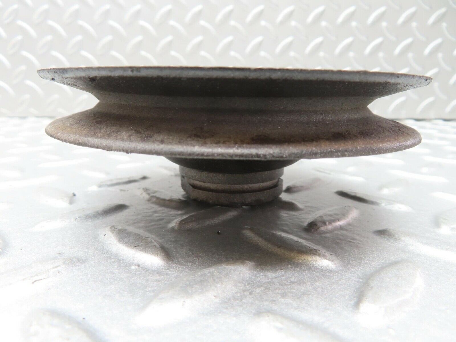 13618 Mercedes-Benz W123 200 Power Steering Pump Pulley 1022300015