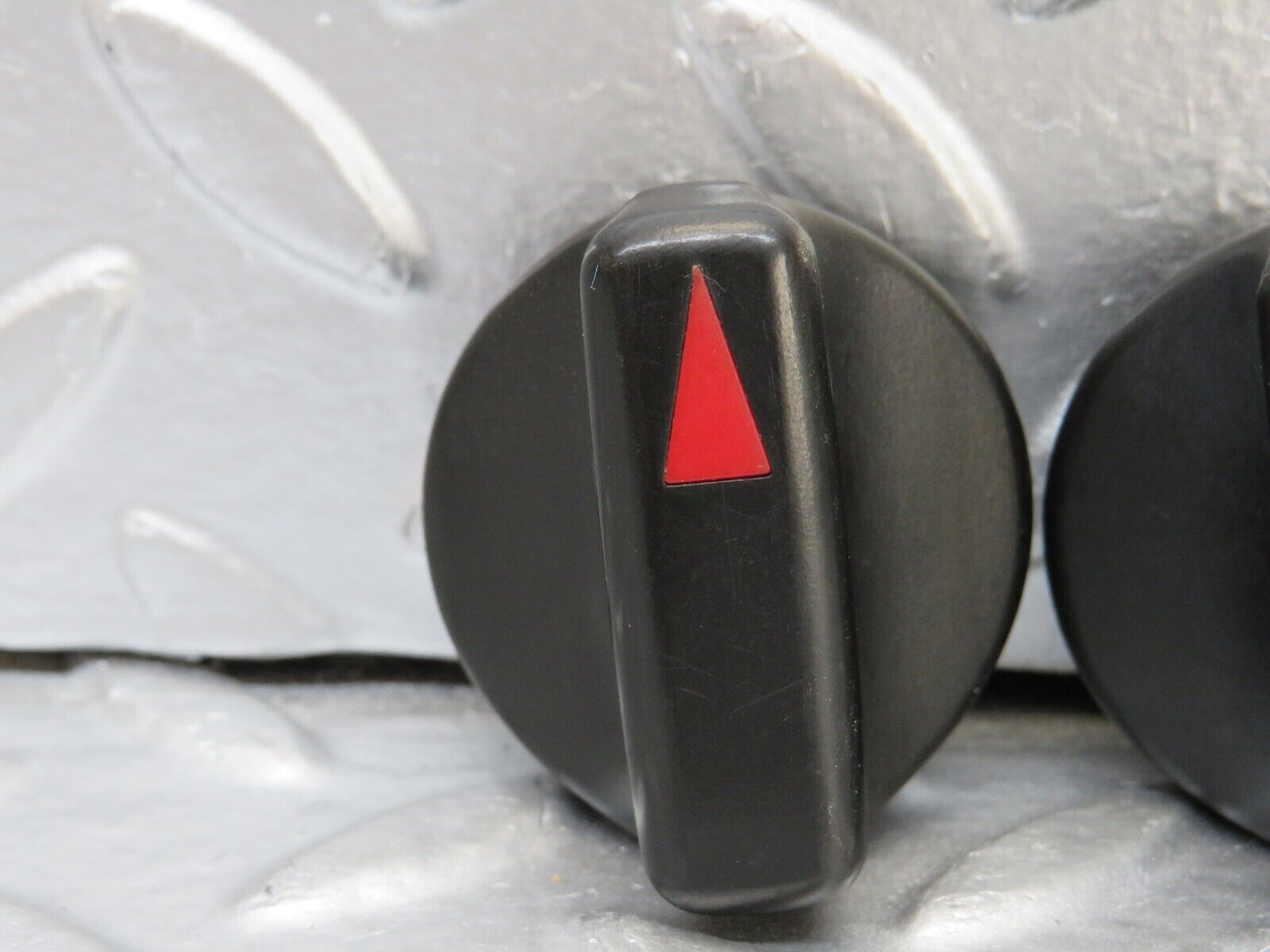 25522 Mercedes-Benz W123 200 Heater Control Knob Set