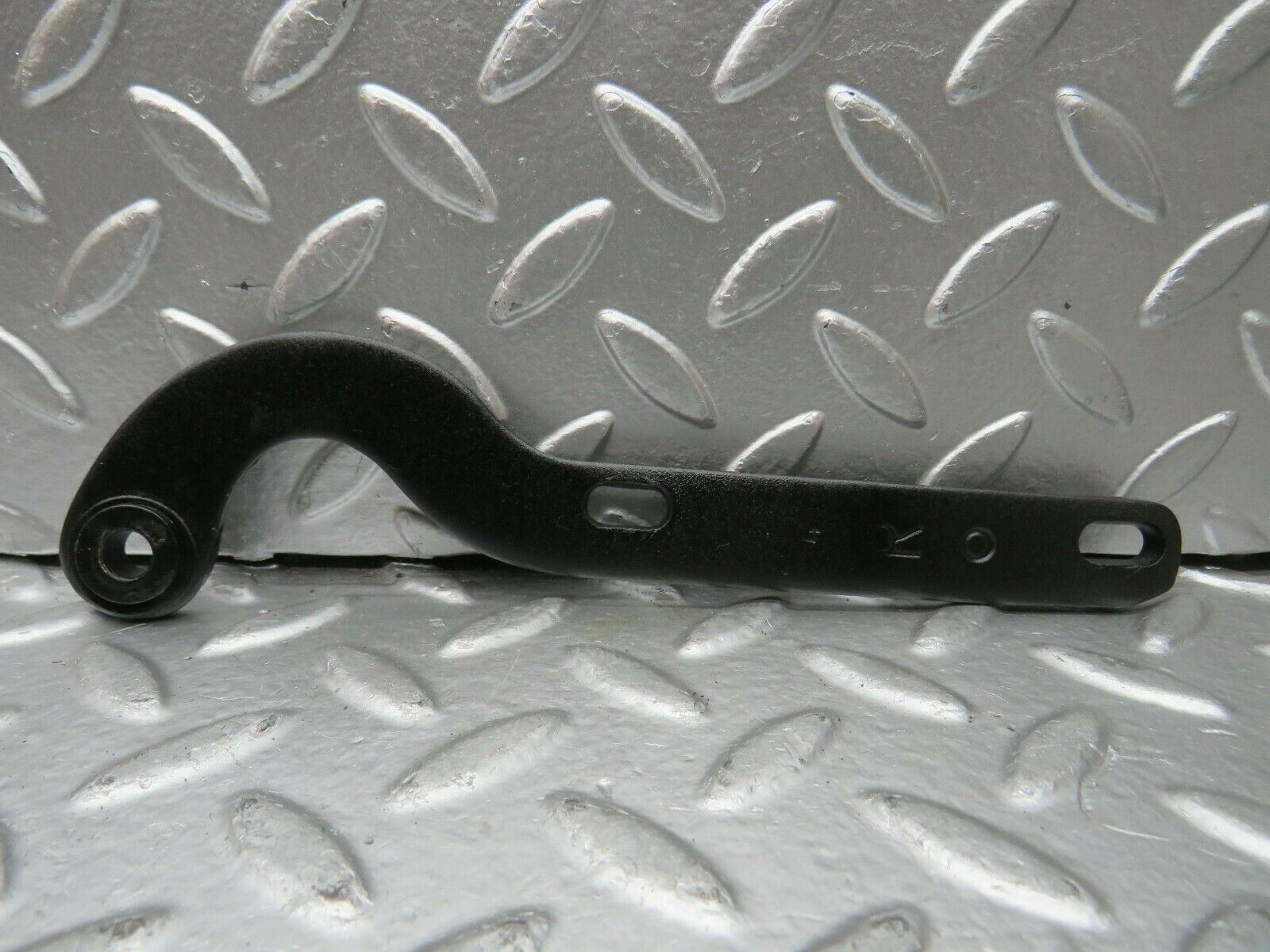 22869 Mercedes-Benz C107 450SLC Coupe Bonnet Hinge Right Side