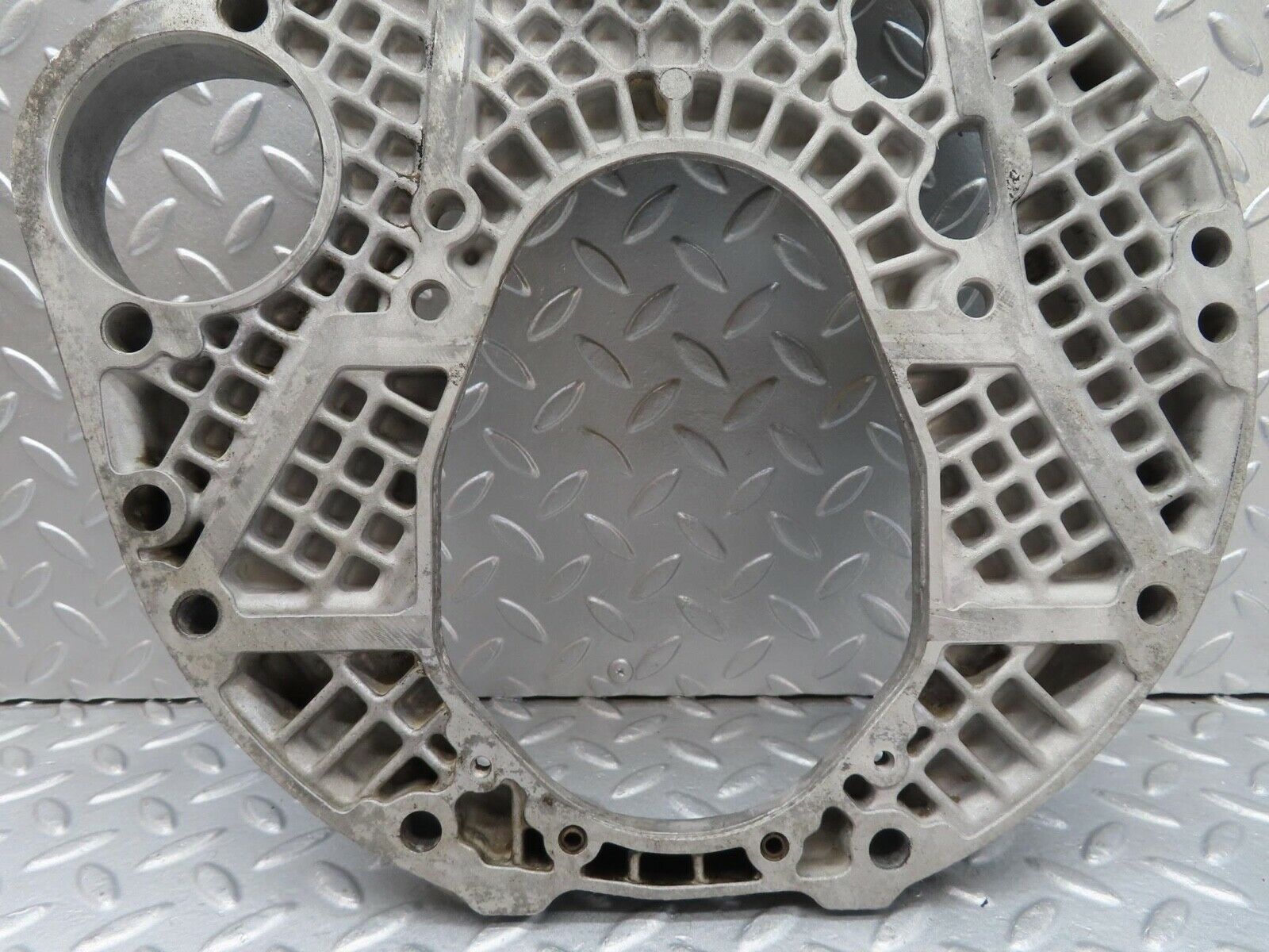 16018 Mercedes-Benz W123 280E Gearbox Flange 1100111545