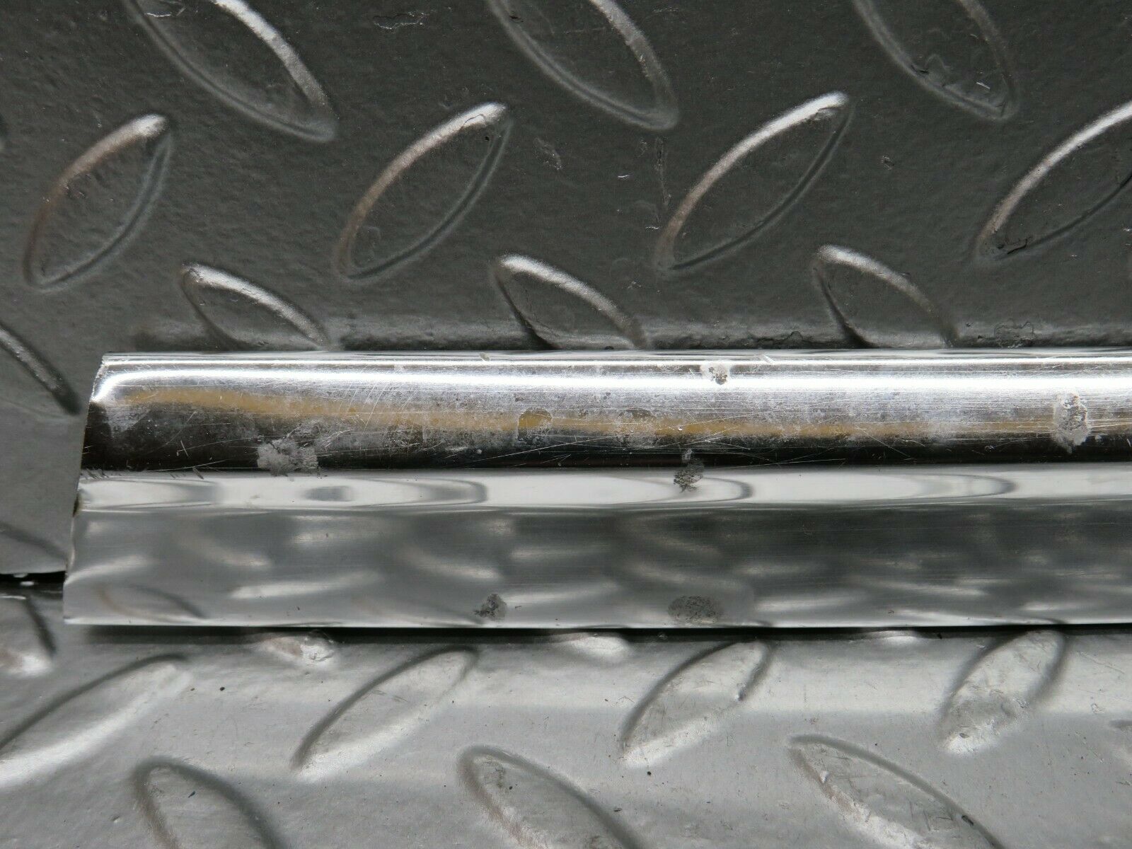 22739 Mercedes-Benz C107 450SLC Coupe Rear Right Window Chrome Trim