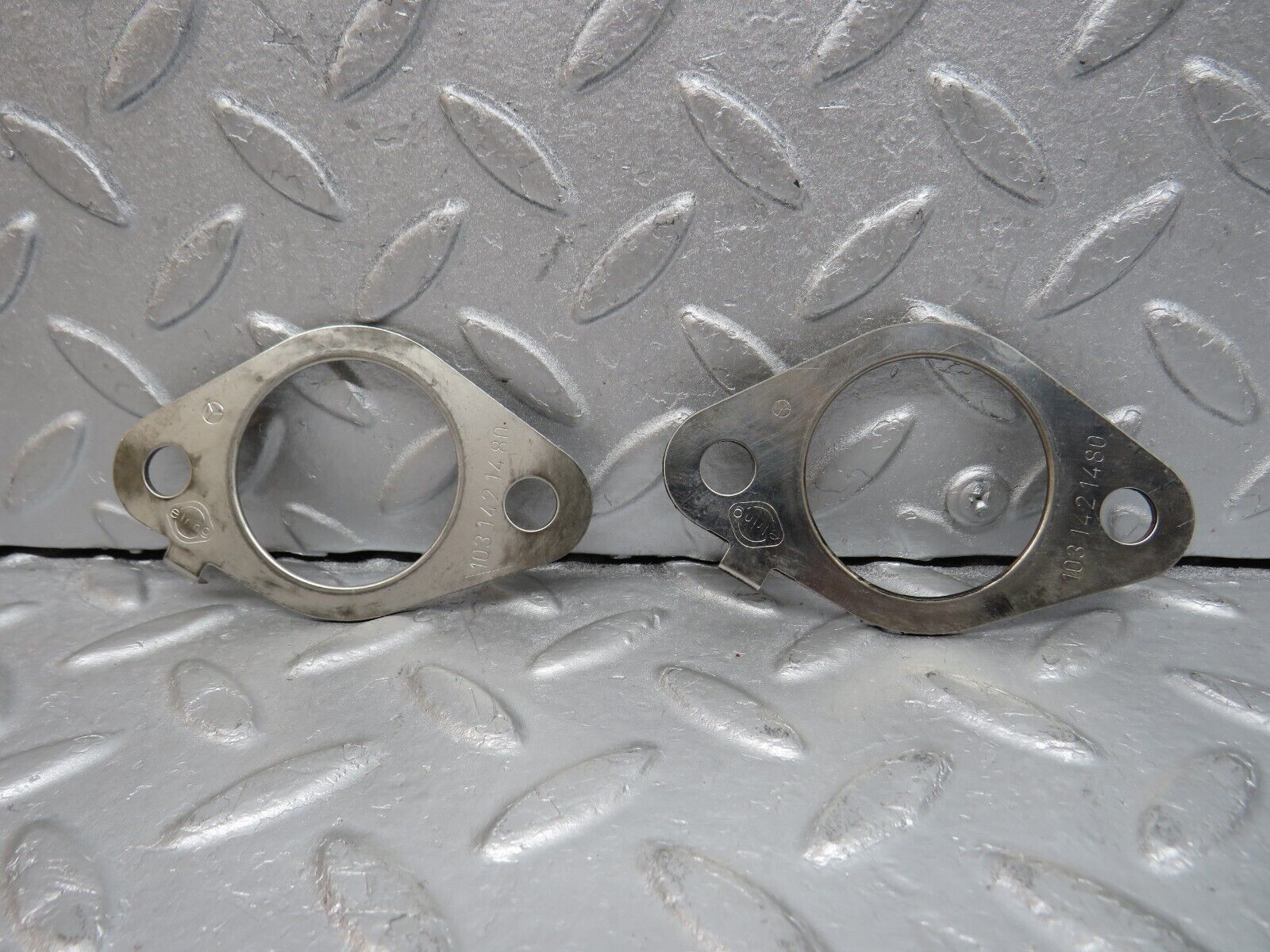 38848 Mercedes-Benz W201 190E 2.6L Exhaust Manifold Gasket Elring 1031421380 1031421480