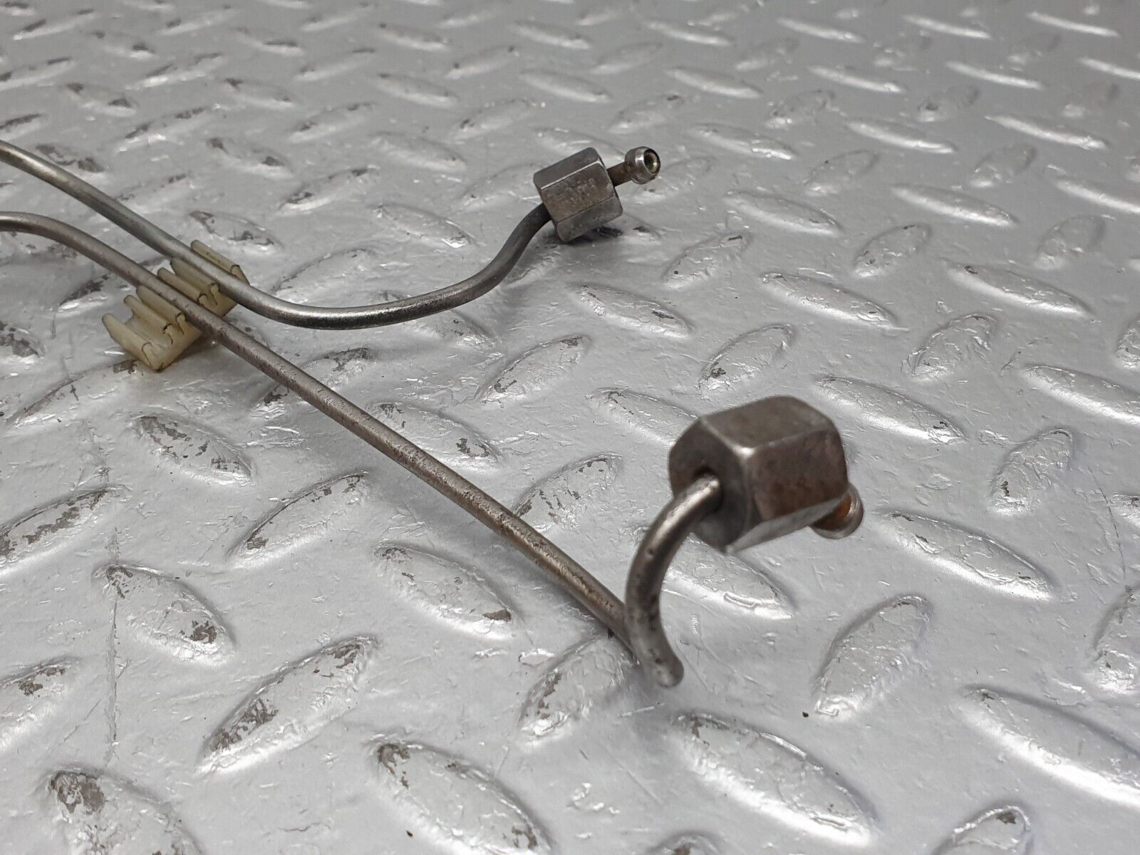 41248 Mercedes-Benz W126 300SE Fuel Line Hose Set