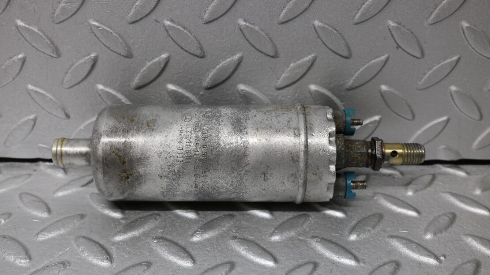 37191 Mercedes-Benz C126 420SEC Coupe Fuel Pump Bosch 0580254950 0020915901