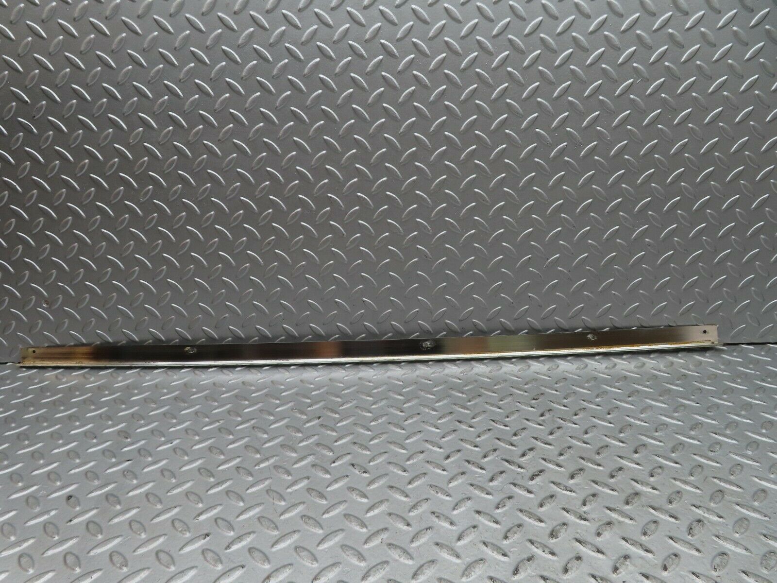 17889 Mercedes-Benz W116 450SEL Roof Chrome Moulding Trim Right Side