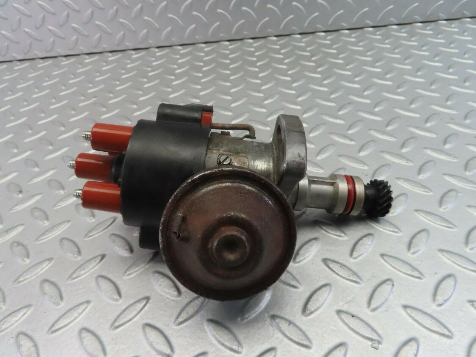 7549 Mercedes-Benz S123 230TE Ignition Distributor Bosch 0021589801