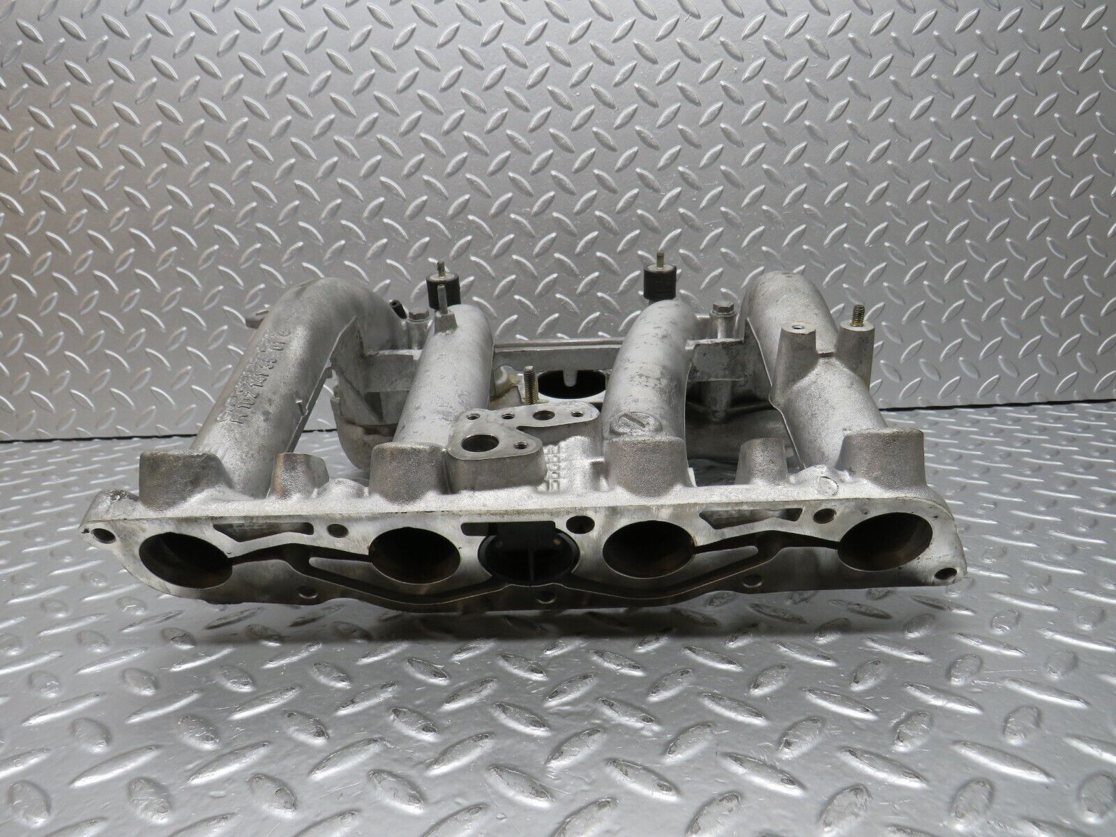 31856 Mercedes-Benz W201 190LE 1.8L Intake Manifold 1021413501