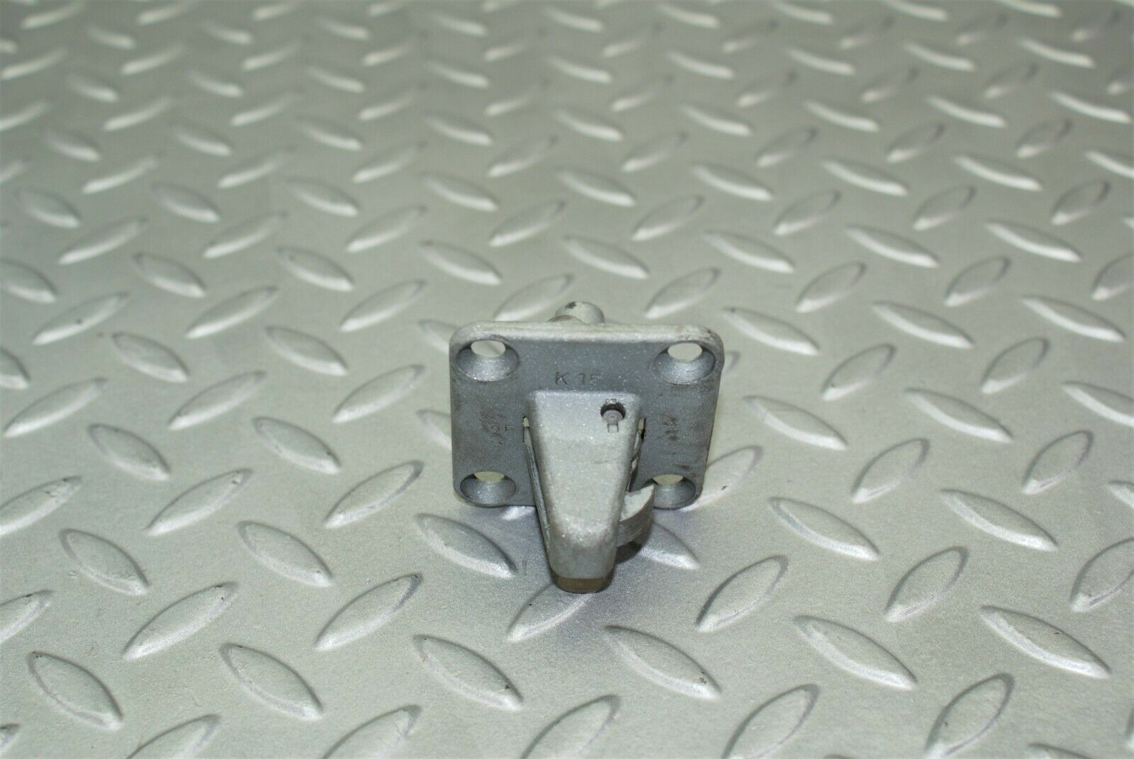 3211 Mercedes-Benz W115 220D Bonnet Lock Latch