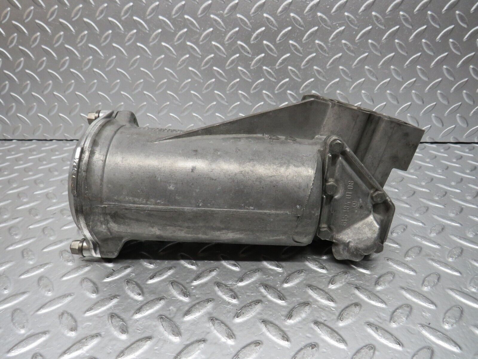 31099 Mercedes-Benz W123 240D Oil Filter Housing 6151840102 6171840125