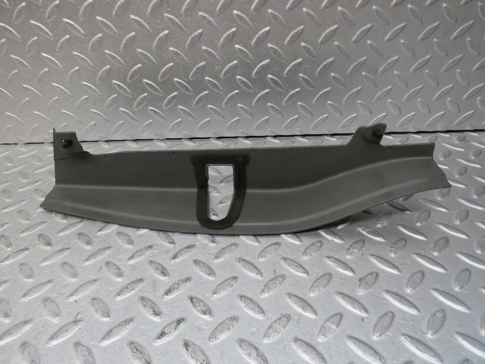 35213 Mercedes-Benz W221 Front Right Door Lock Cover 2217280256