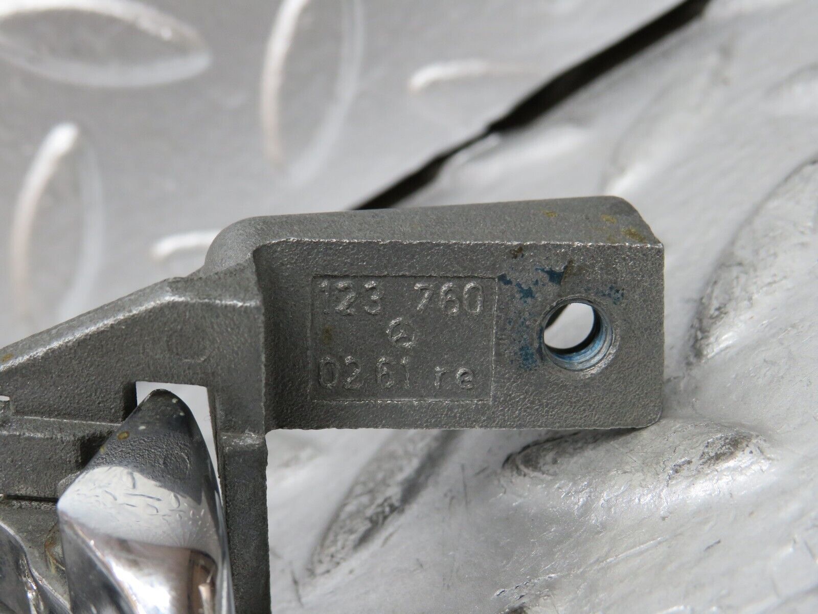 27176 Mercedes-Benz W123 280E Door Opener Door Handle Rear Right 1237600261