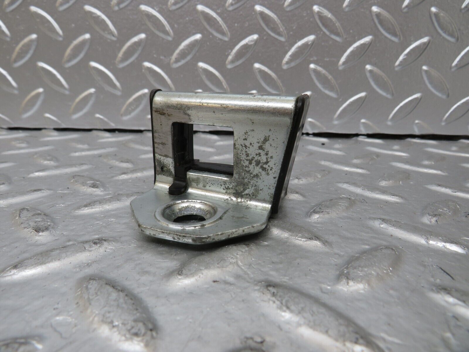 25049 Mercedes-Benz W140 S320 Door Lock Latch Right Side