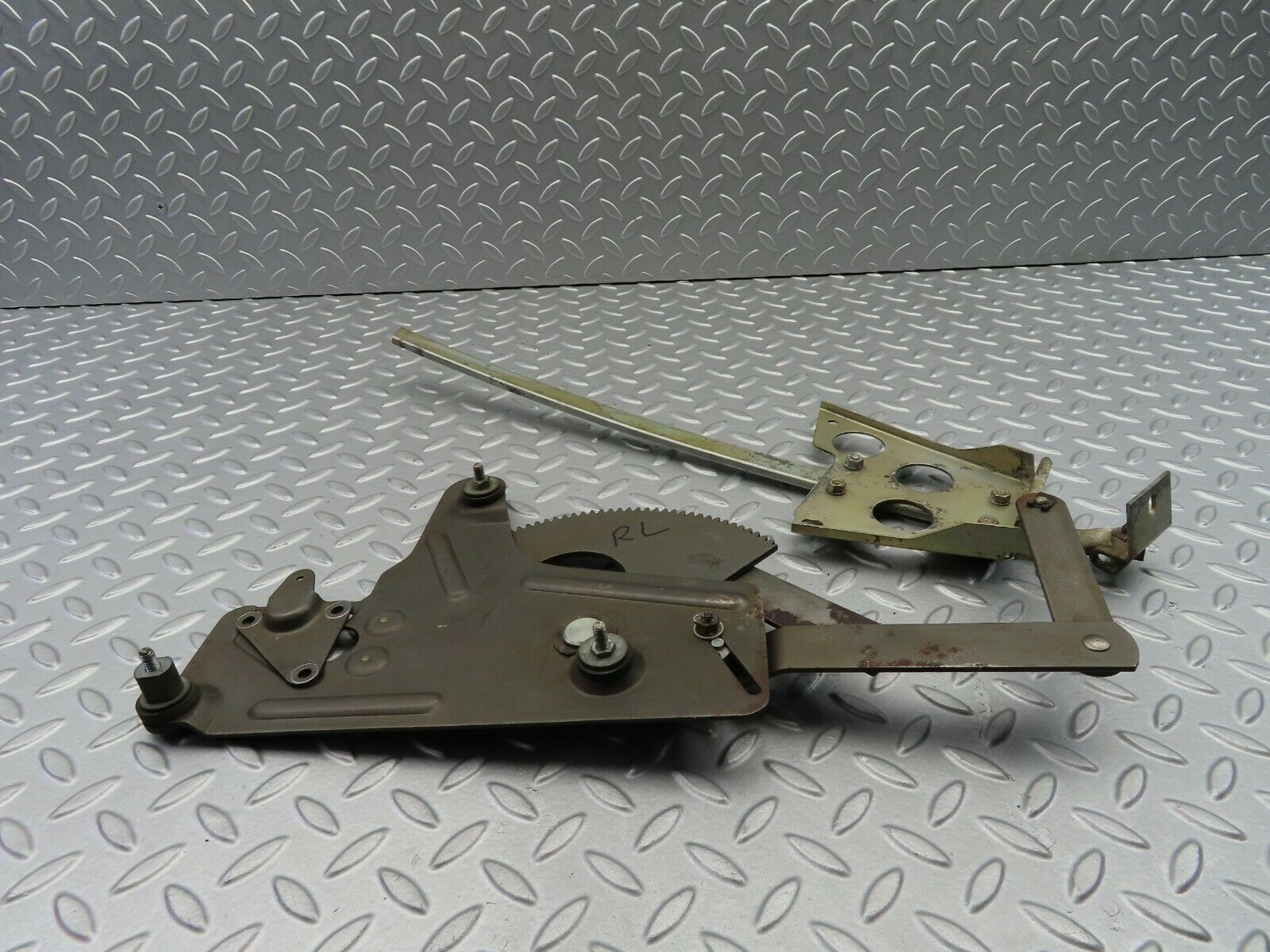 7171 Mercedes-Benz C107 350SLC Coupe Rear Left Power Window Regulator