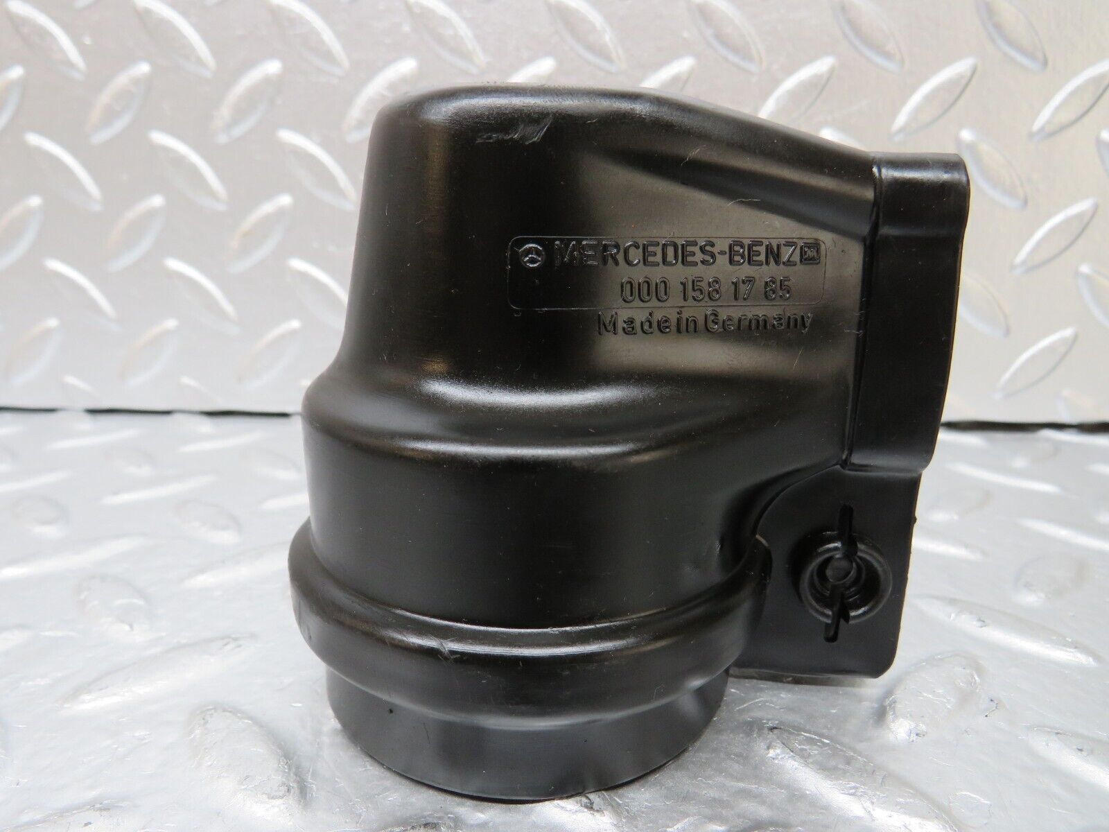 25592 Mercedes-Benz W123 200 Ignition Coil Protective Cap 0001581785