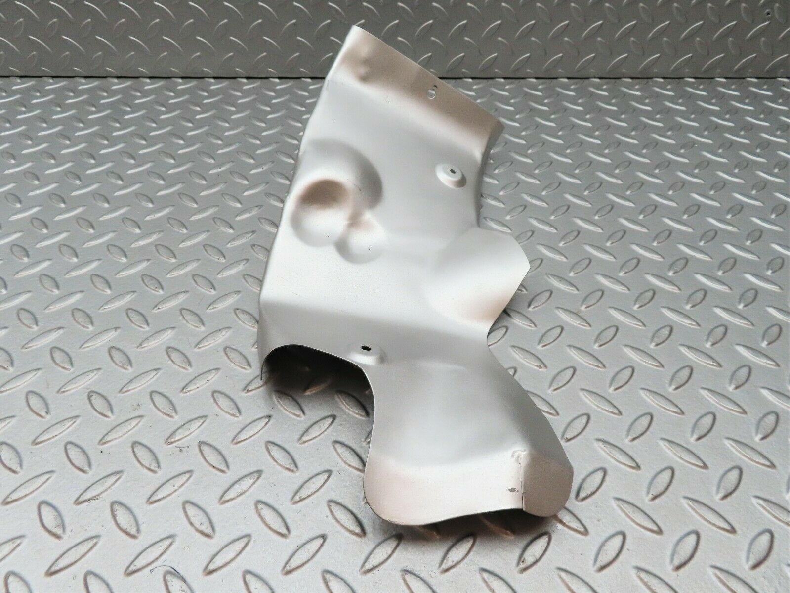 3996 Mercedes-Benz S123 200T Wagon Exhaust Heat Shield