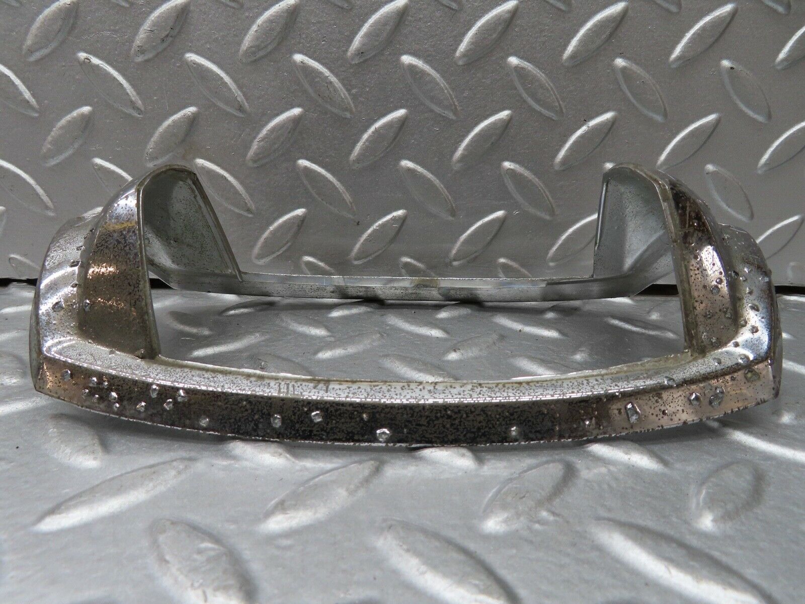 18665 Mercedes-Benz W120 W121 Ponton Tail Light Chrome Frame