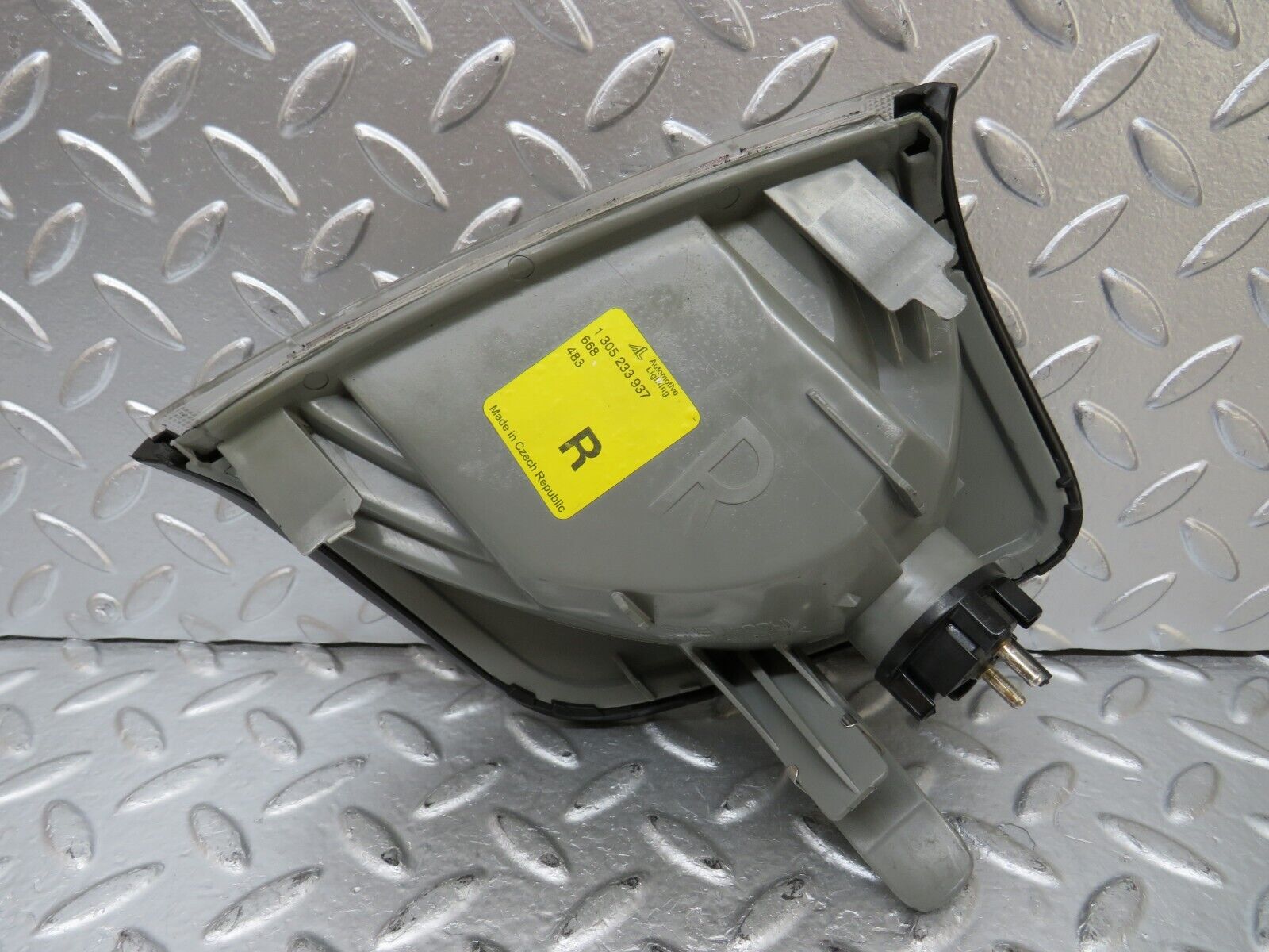 25896 Mercedes-Benz W124 280E Indicator Light Front Right 1305233937