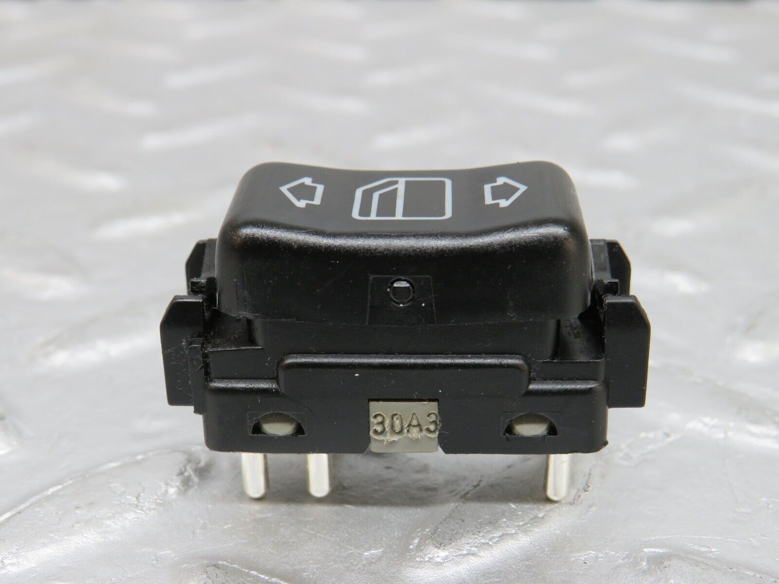 38085 Mercedes-Benz A124 320E Electric Window Switch Right Side 1248209010