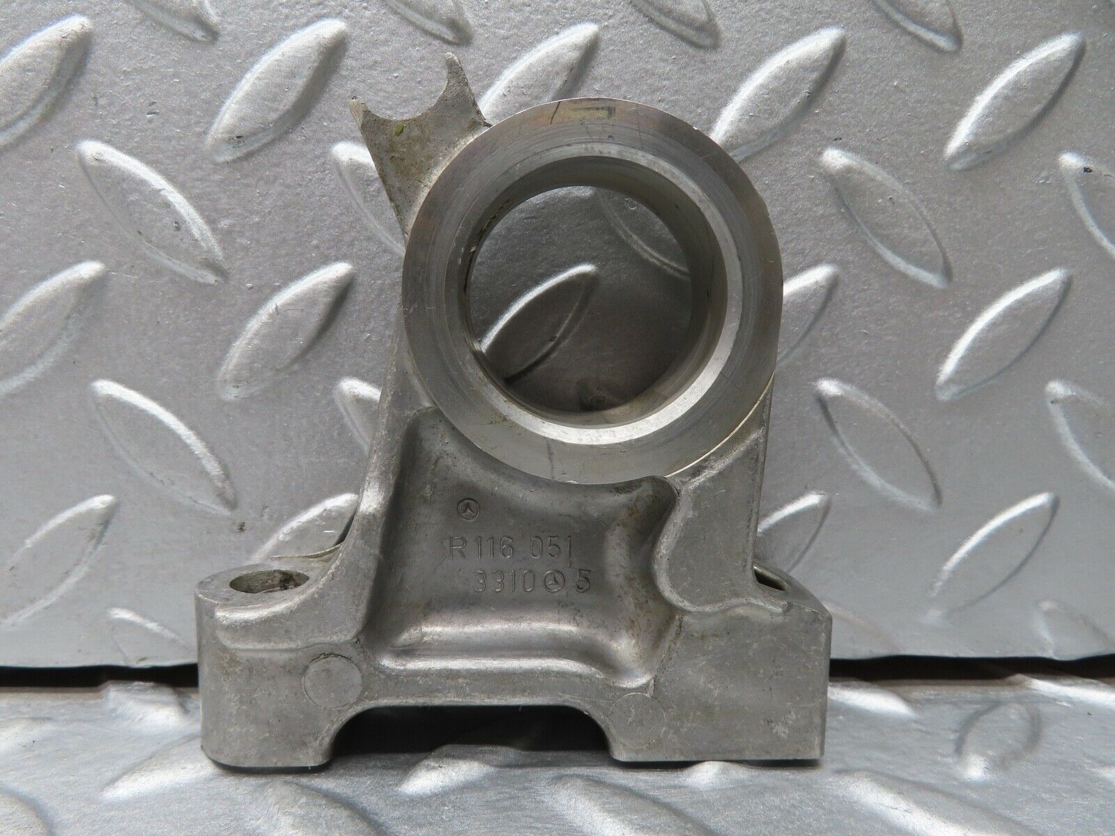 17721 Mercedes-Benz W116 450SEL Camshaft Tower Bearing 1160513310