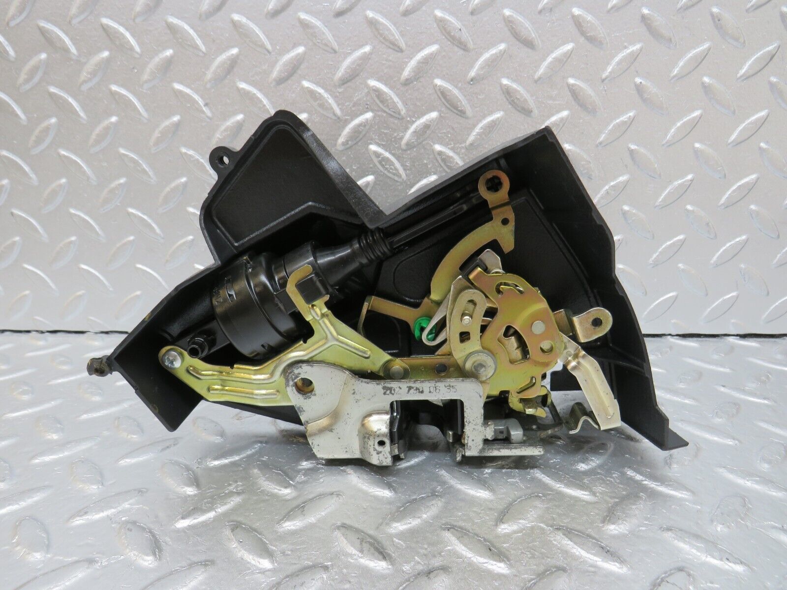 34706 Mercedes-Benz W210 320E Rear Right Door Lock Mechanism 2027300635