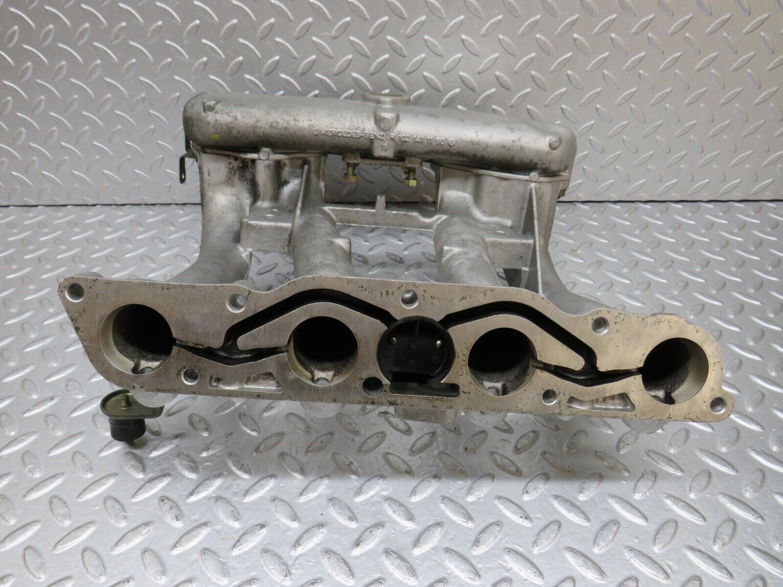 33863 Mercedes-Benz W201 190E 2.0L Intake Manifold 1021413501