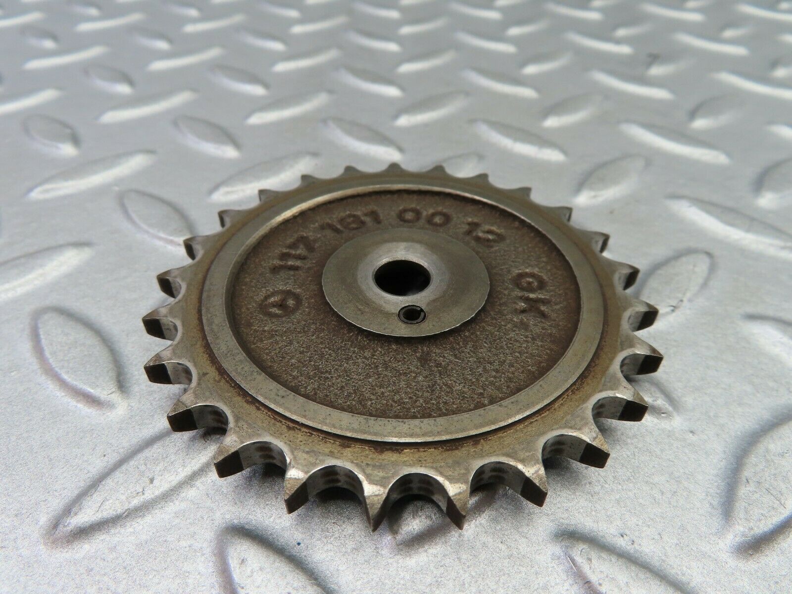 6346 Mercedes-Benz W126 380SE Oil Pump Gear Sprocket 1171810012