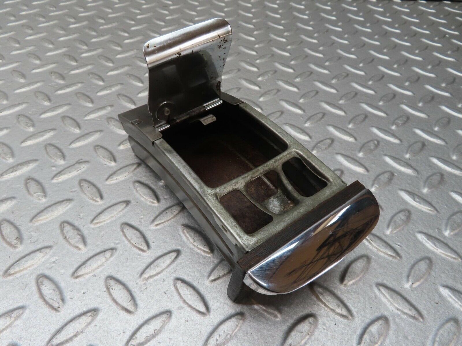 13173 Mercedes-Benz W111 220S Centre Console Ashtray Wood Finish