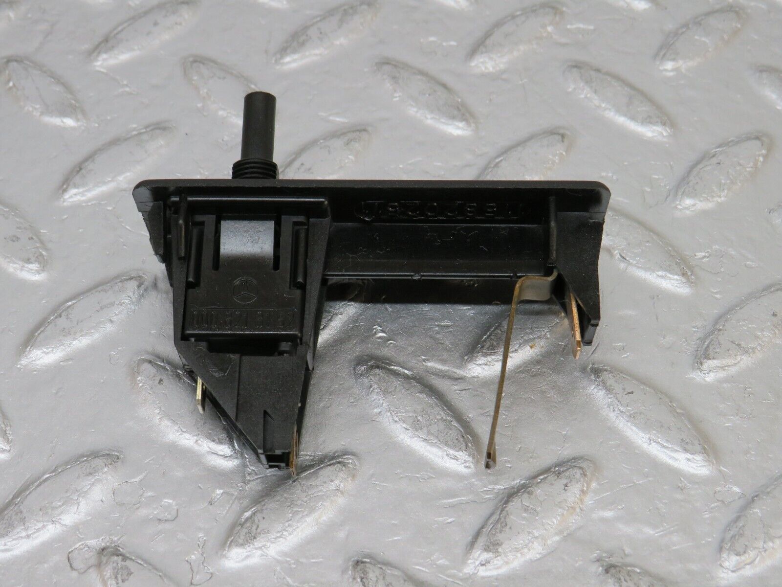 34308 Mercedes-Benz C126 380SEC Trunk Boot Light Switch 1158202511 0008213152