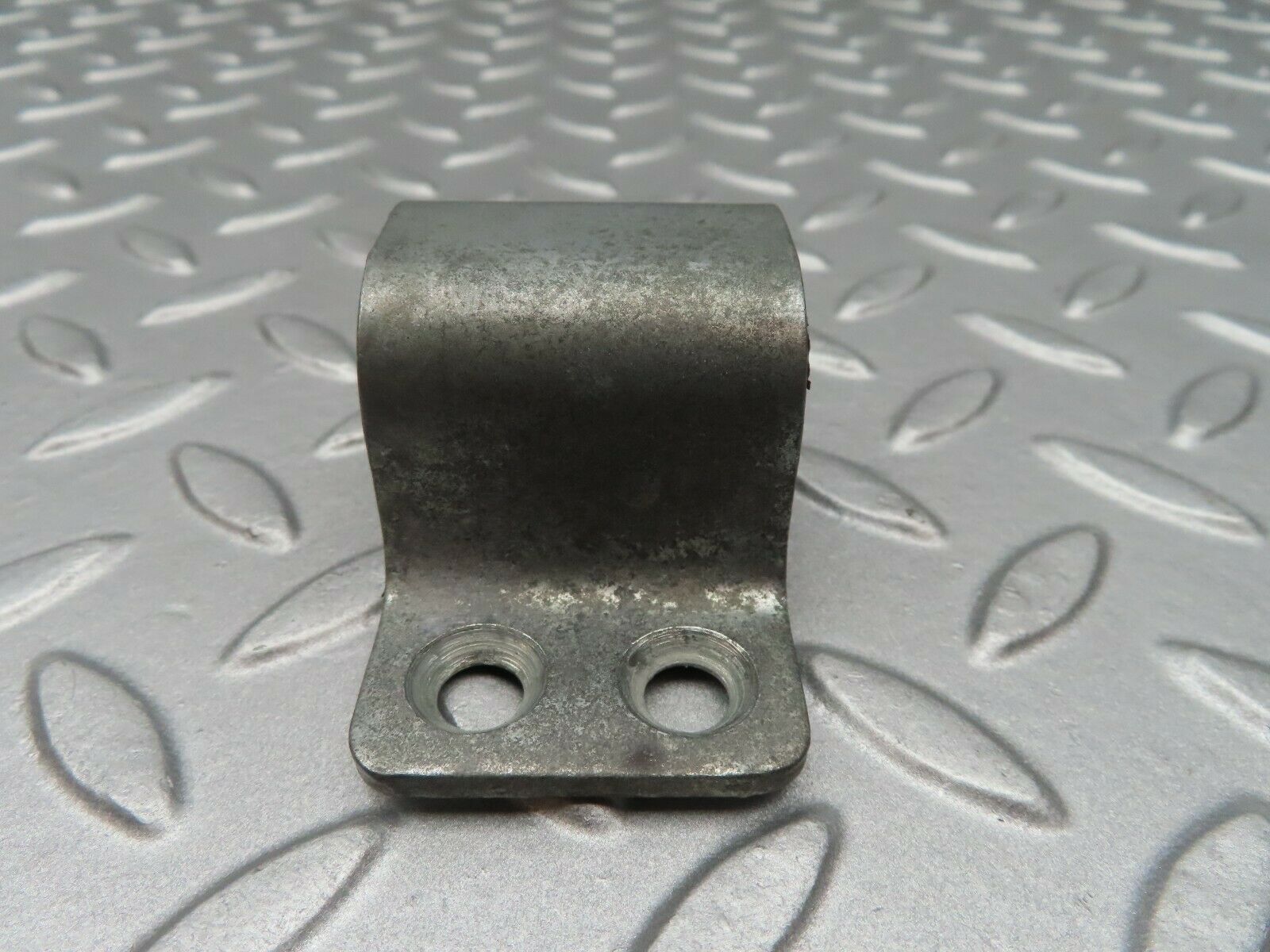 3722 Mercedes-Benz S123 200T Wagon Door Lock Latch Left Side