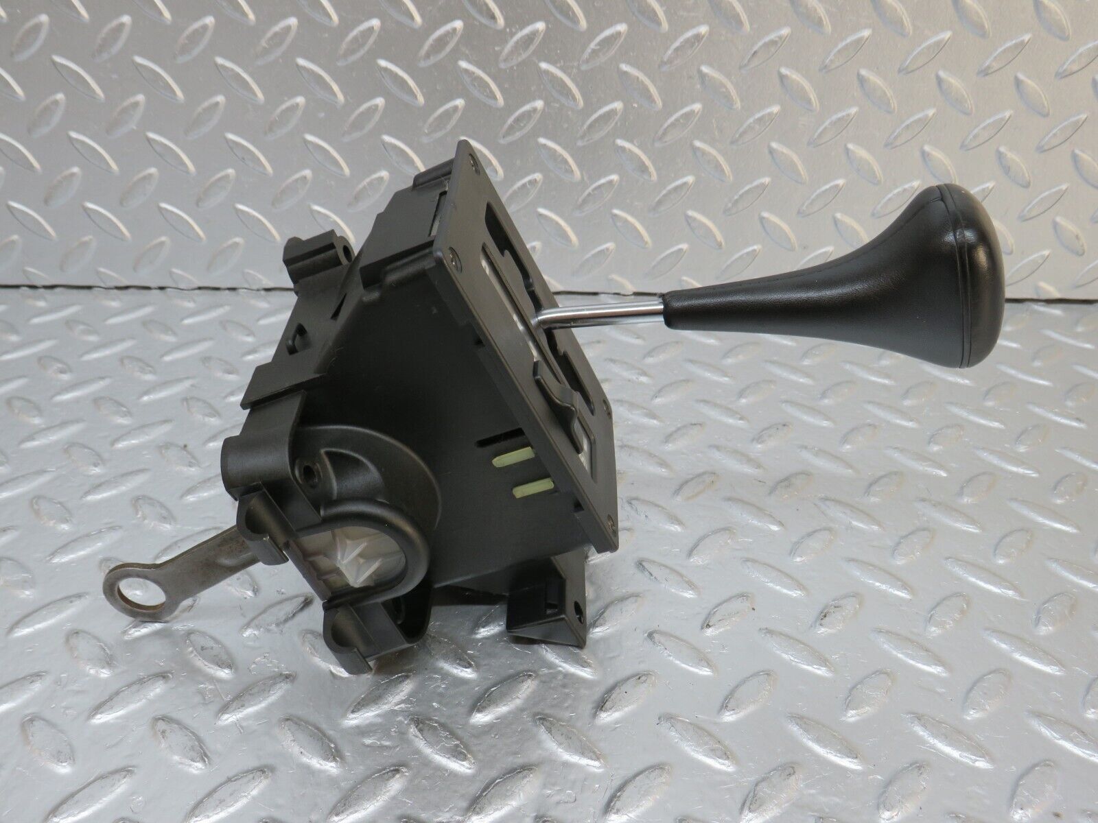 32518 Mercedes-Benz S124 300TE Wagon Automatic Gear Shift Selector 2012670905